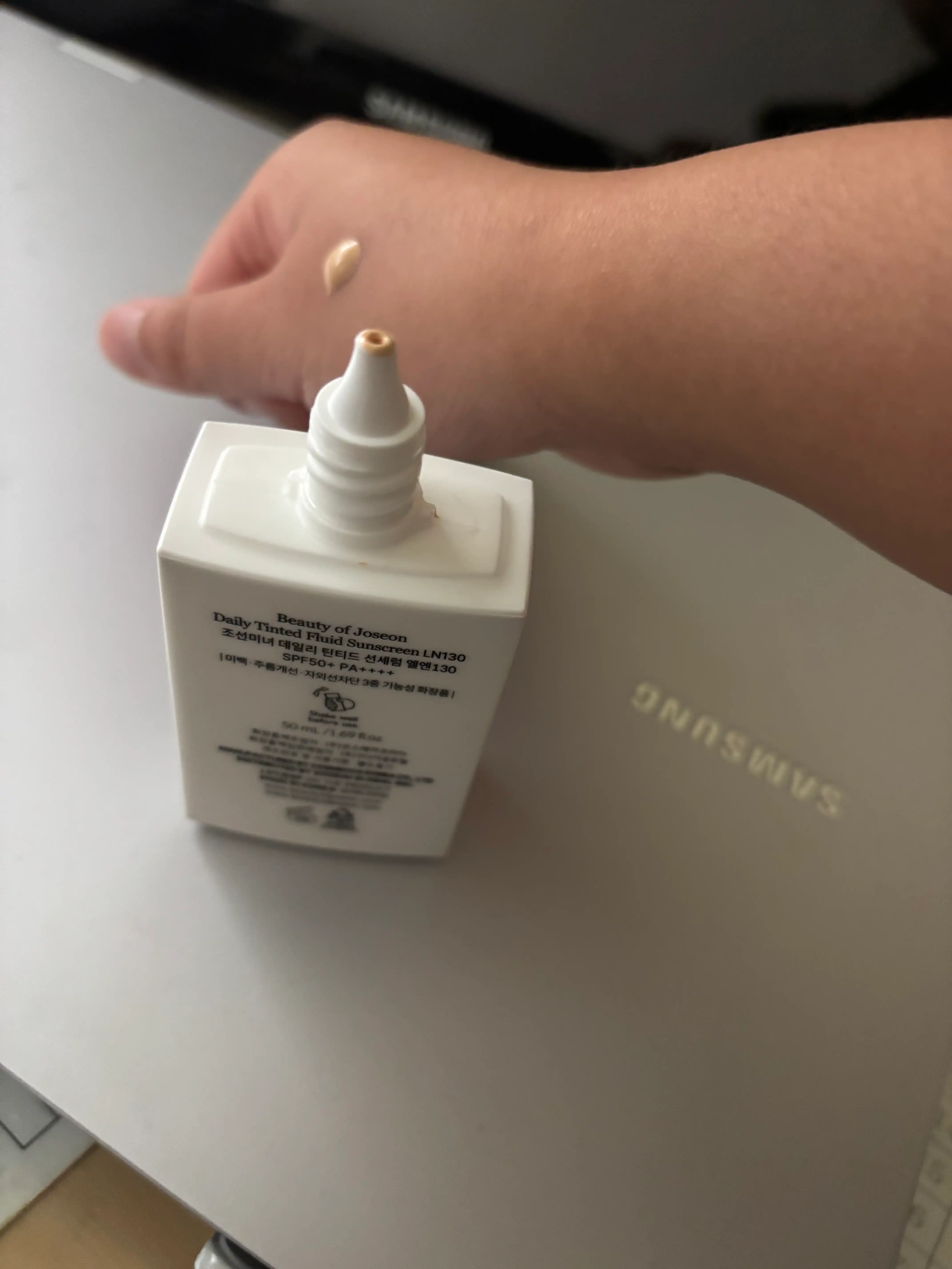 언니의파우치 리뷰 이미지 - [데일리 틴티드 선세럼 베일커버]