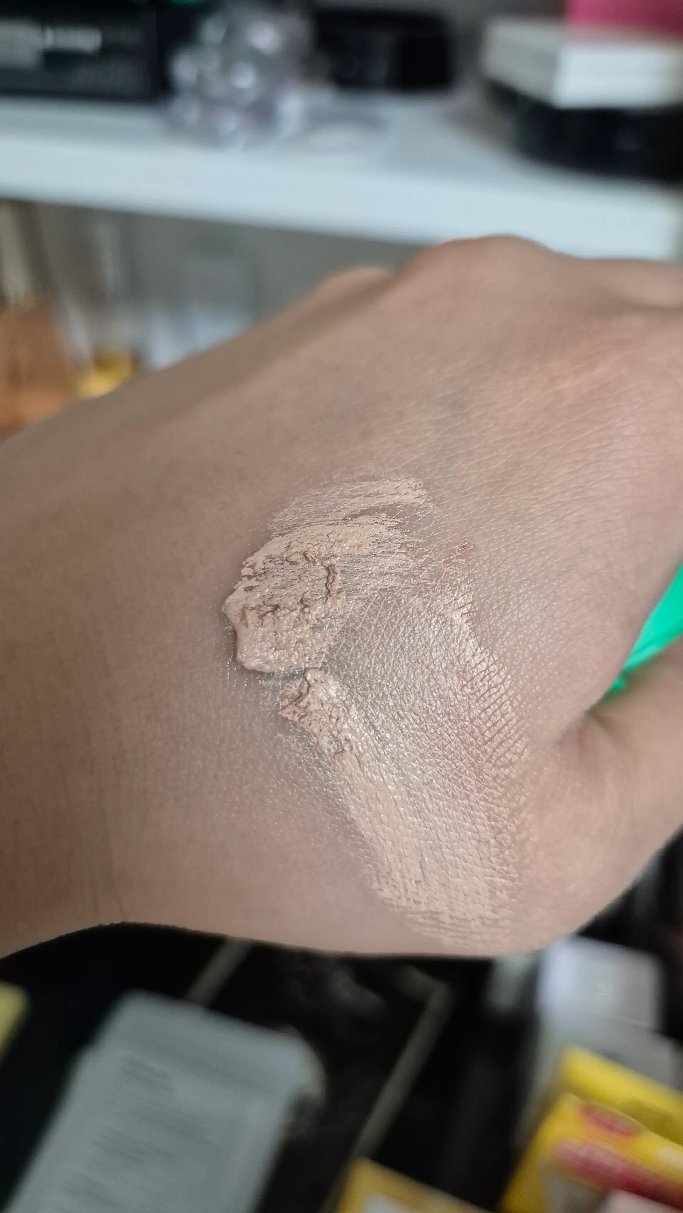 언니의파우치 리뷰 이미지 4 - [멜라 비 토닝 매트 커버 팩트]