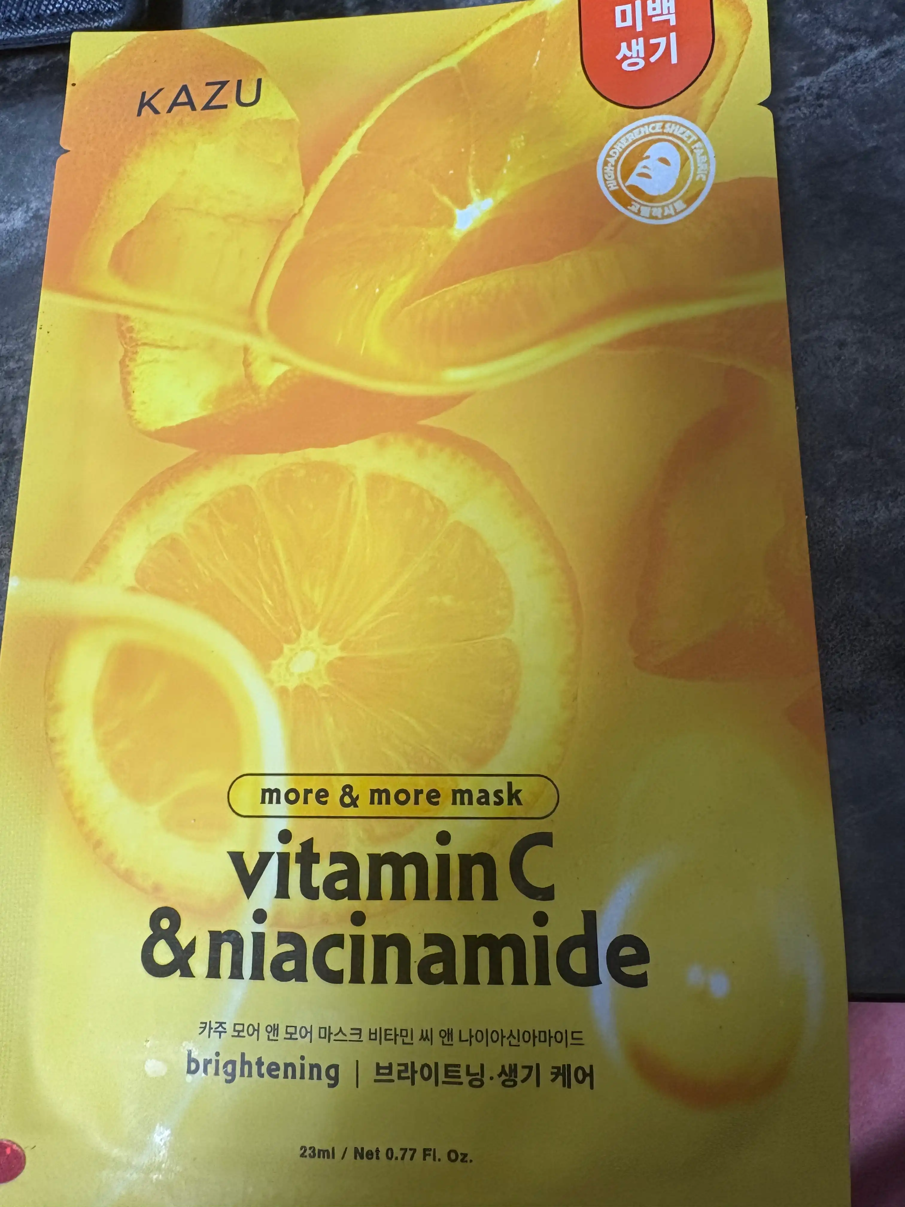 언니의파우치 리뷰 이미지 - [모어앤모어 마스크 비타민 씨 앤 나이아신아마이드]