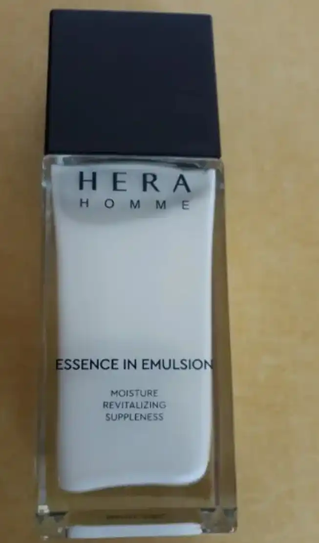 언니의파우치 리뷰 이미지 2 - [옴므 에센스 인 에멀젼]