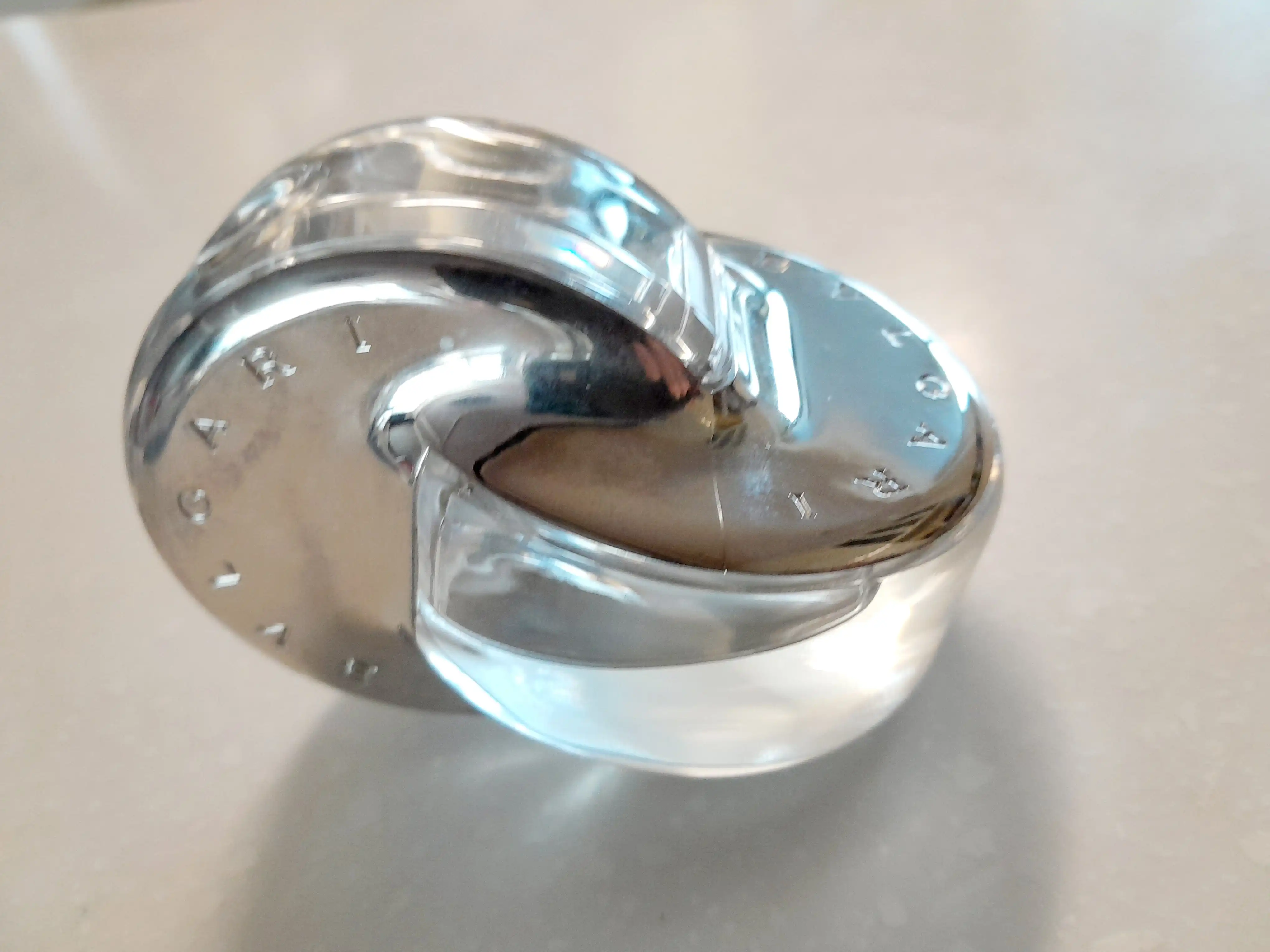 언니의파우치 리뷰 이미지 2 - [옴니아 크리스탈린 오드뚜왈렛]