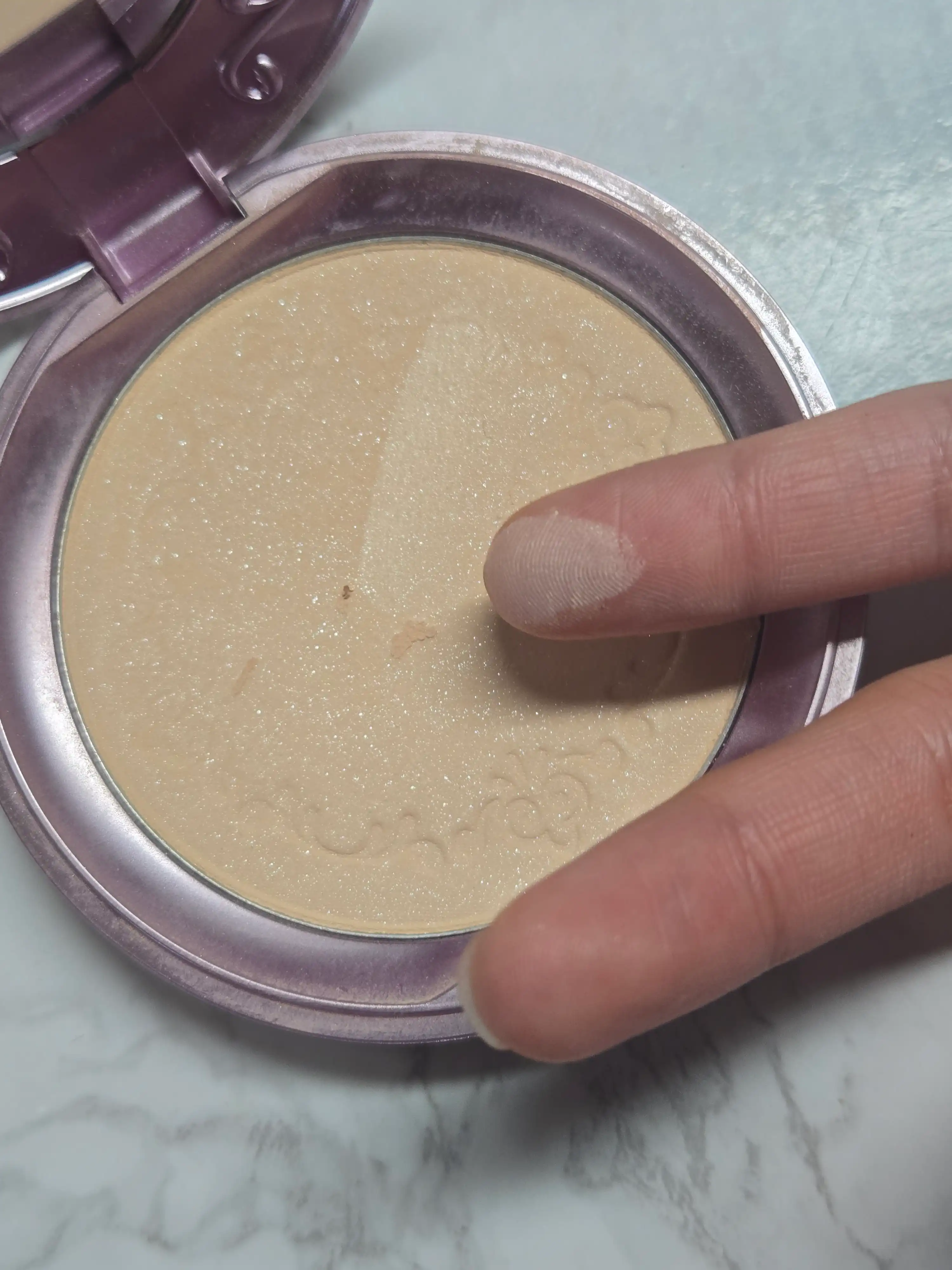 언니의파우치 리뷰 이미지 3 - [시크릿 빔 파우더 팩트 [W24 허니 펄베이지]]