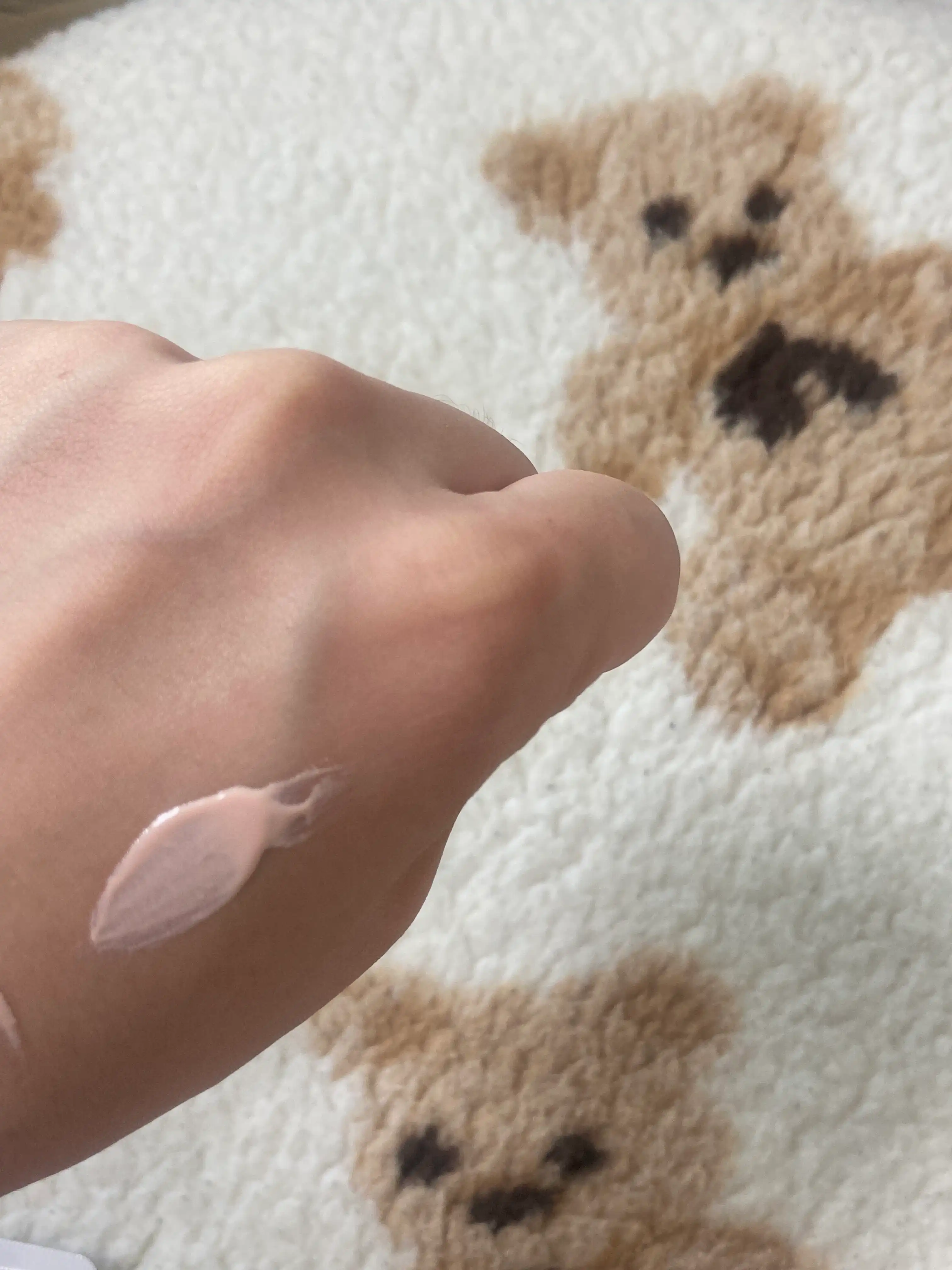 언니의파우치 리뷰 이미지 2 - [워터풀 에센스 선크림]