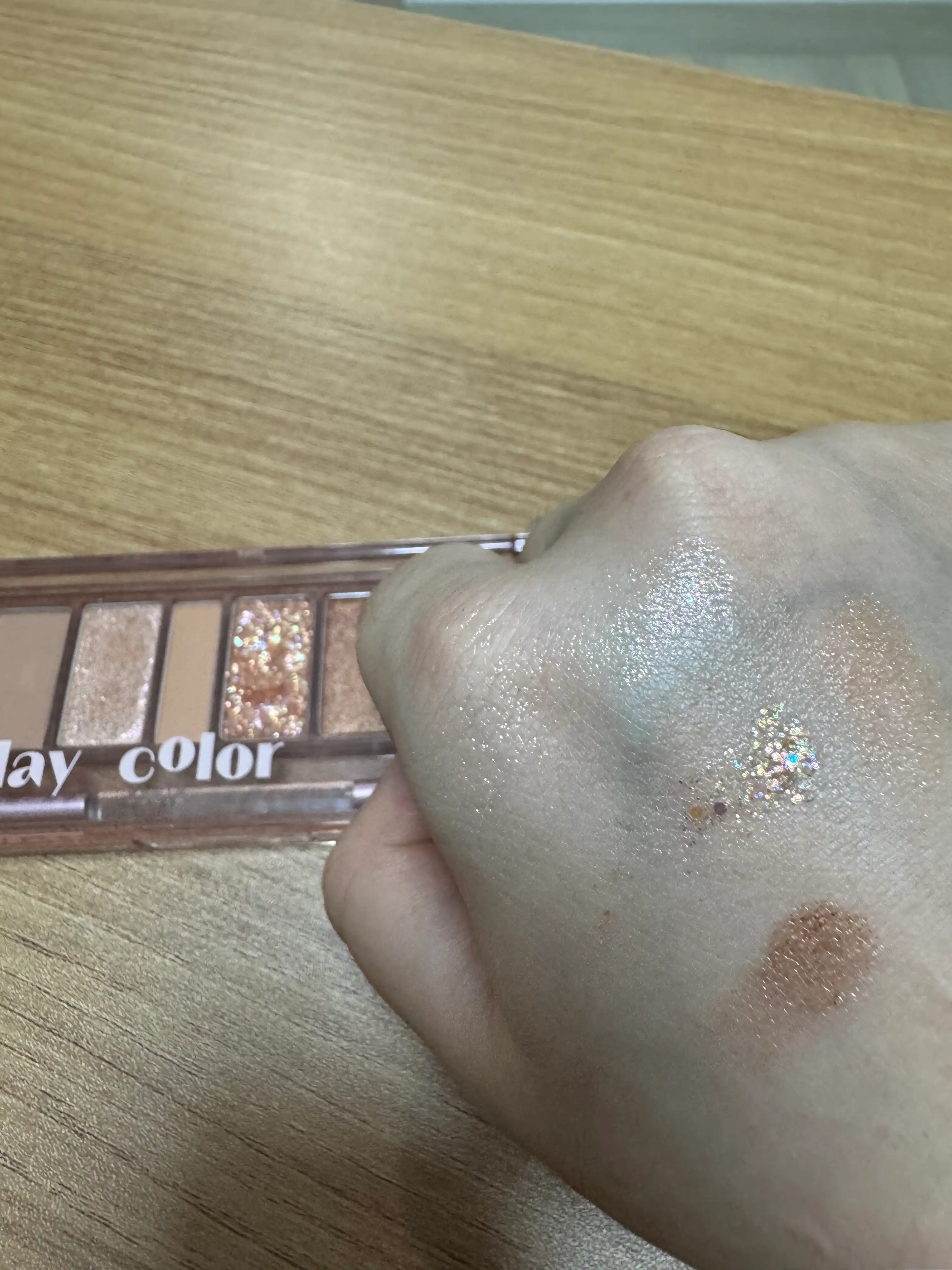 언니의파우치 리뷰 이미지 2 - [플레이 컬러 아이즈 [카리스마 웜 탑]]