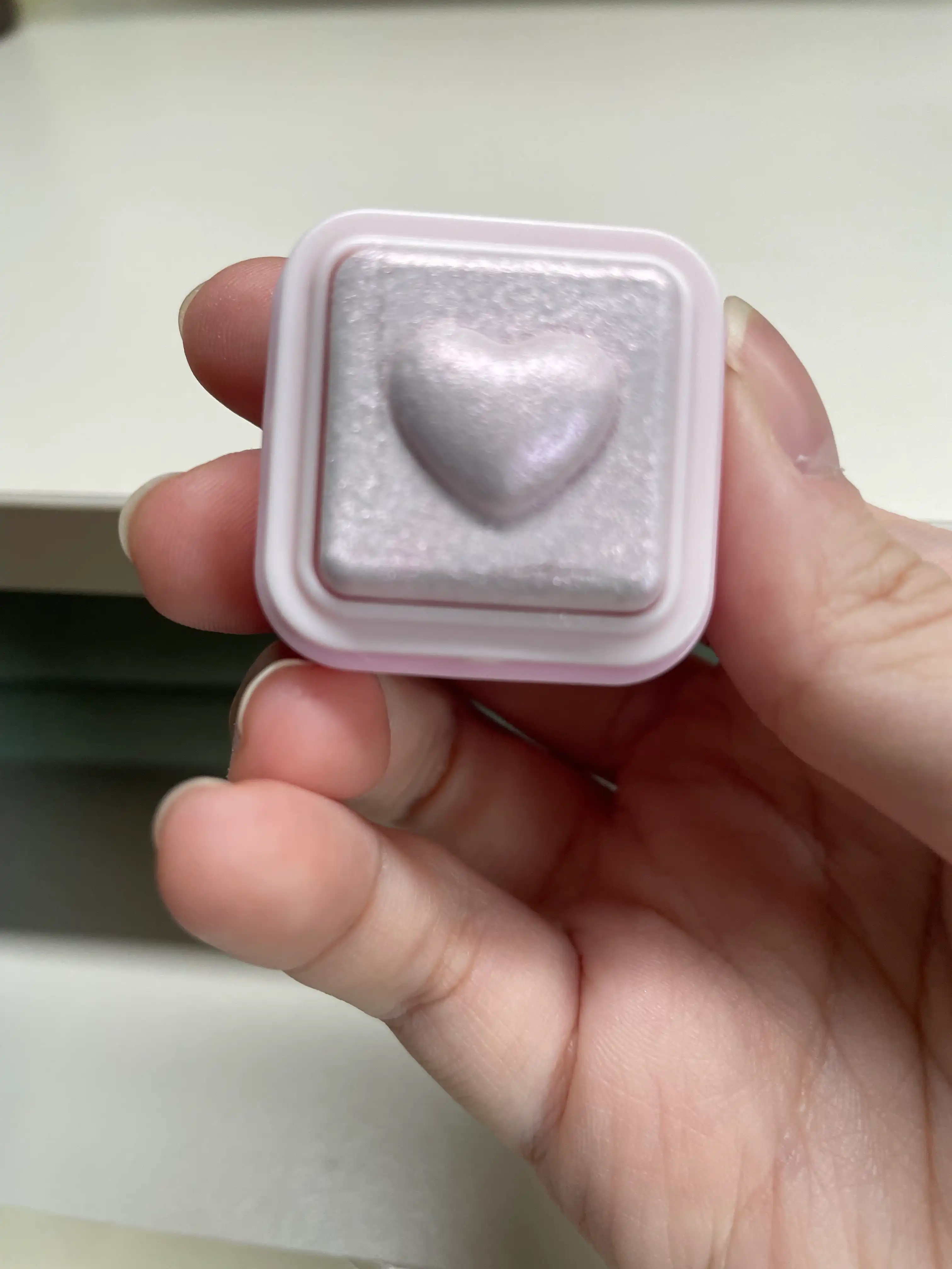 언니의파우치 리뷰 이미지 2 - [밀크 영롱 하트라이터]