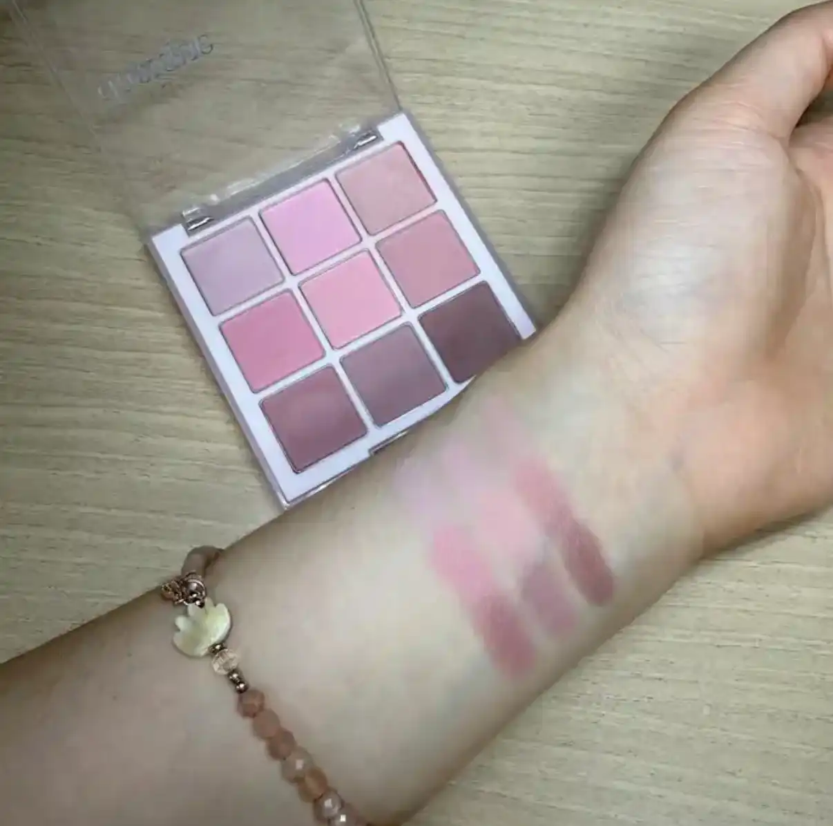 언니의파우치 리뷰 이미지 2 - [(밀키 프루츠 컬렉션) 섀도우 팔레트]