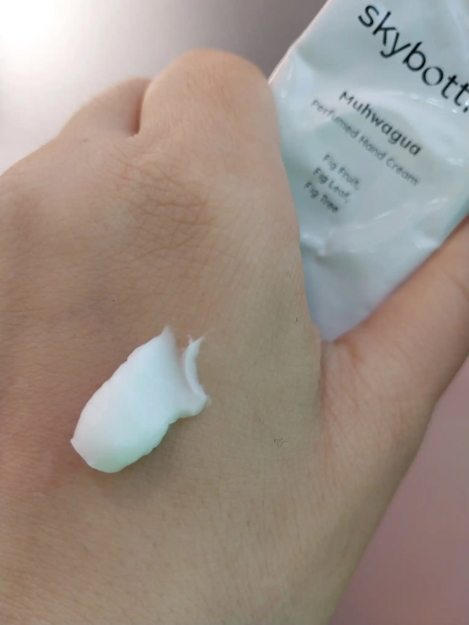 언니의파우치 리뷰 이미지 2 - [무화과 퍼퓸 핸드크림]