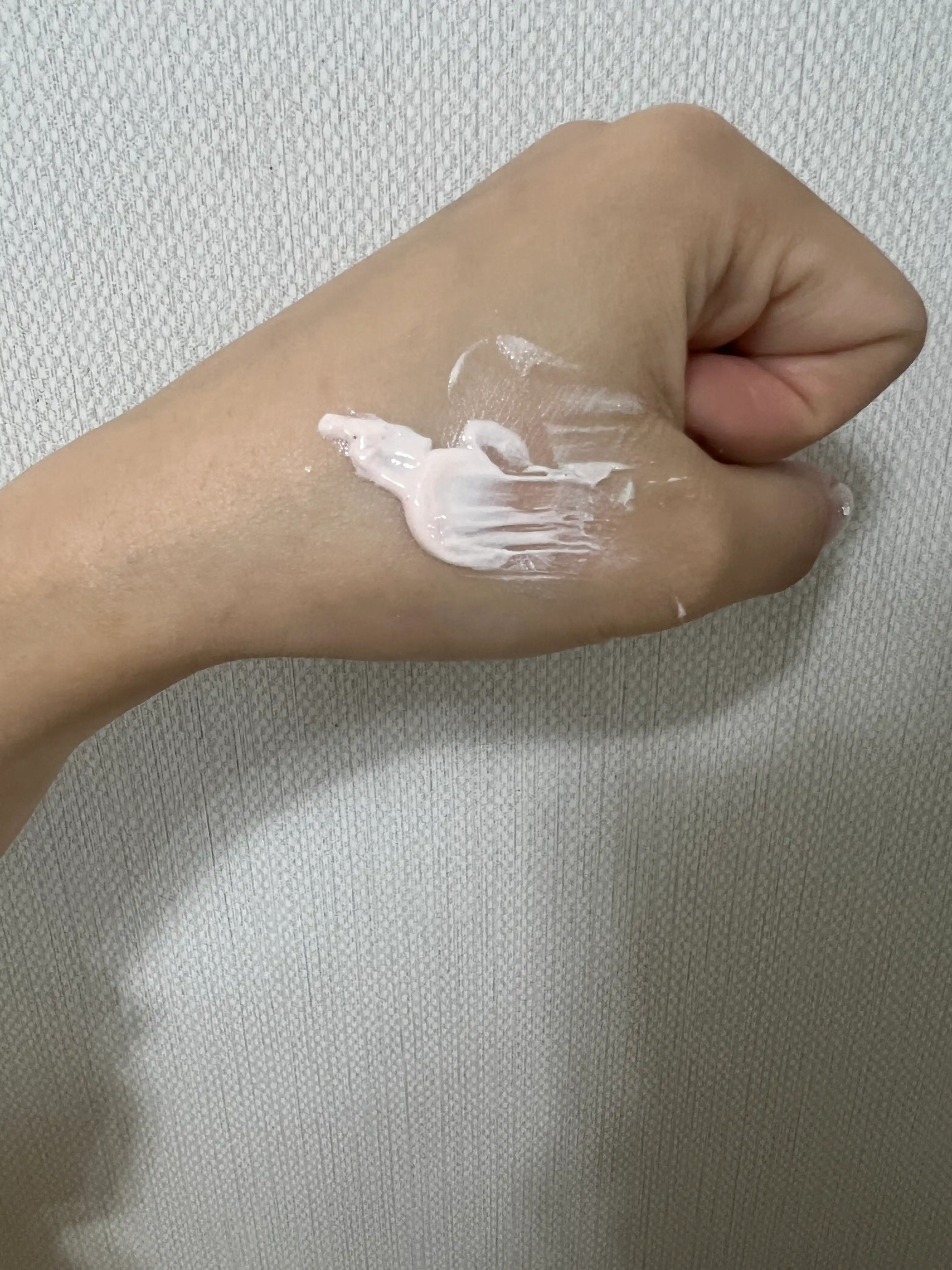 언니의파우치 리뷰 이미지 3 - [모공축소 톤업 선크림 블리미 필리디]