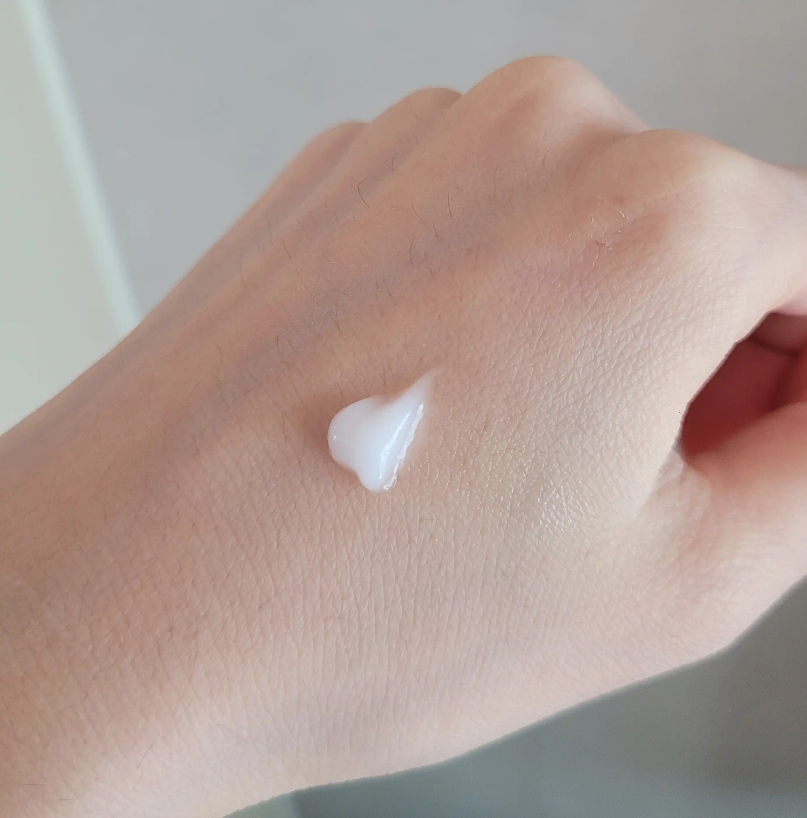 언니의파우치 리뷰 이미지 3 - [자연을 닮은 핸드크림 [흰감국]]