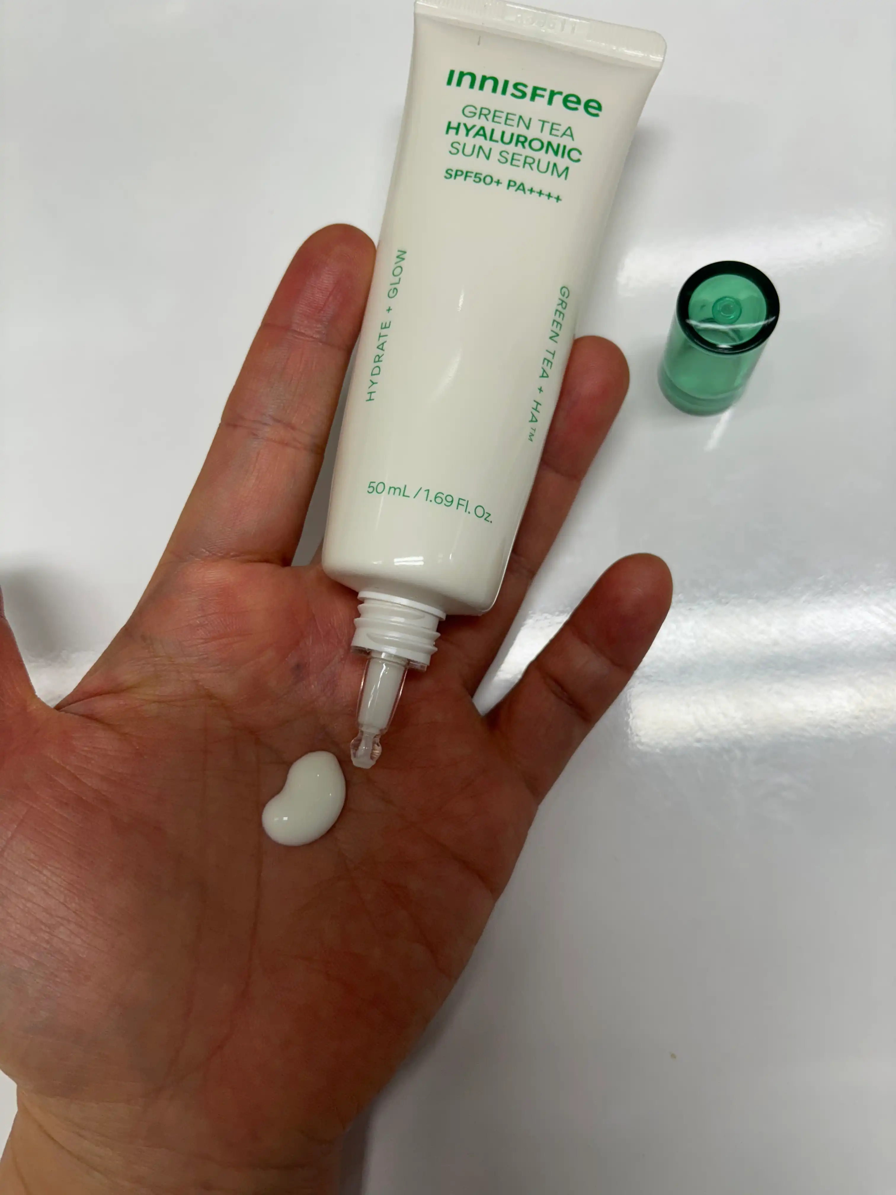 언니의파우치 리뷰 이미지 2 - [그린티 히알루론산 진정 수분 선세럼]