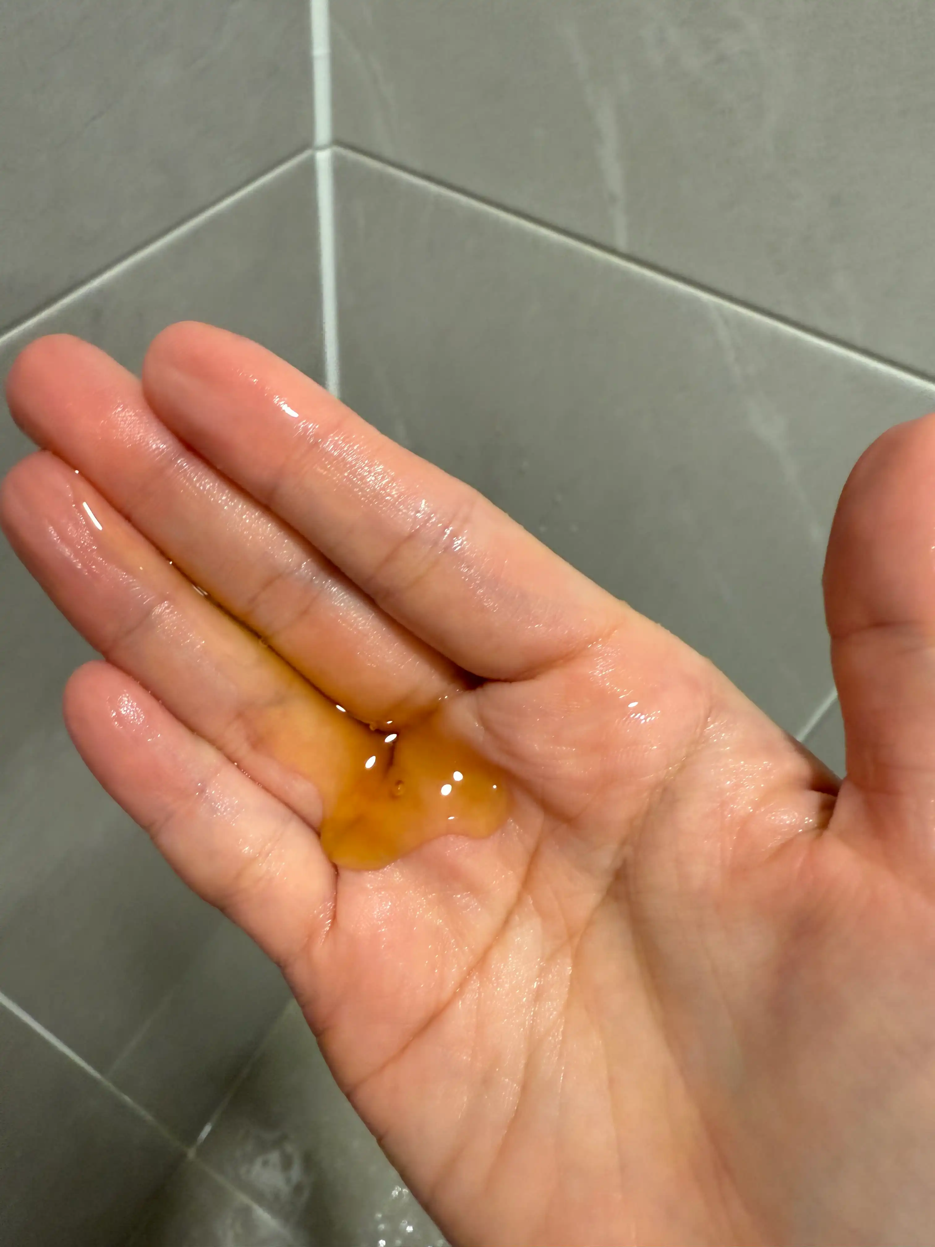 언니의파우치 리뷰 이미지 2 - [헤어리프팅 샴푸 엑스트라 스트롱]