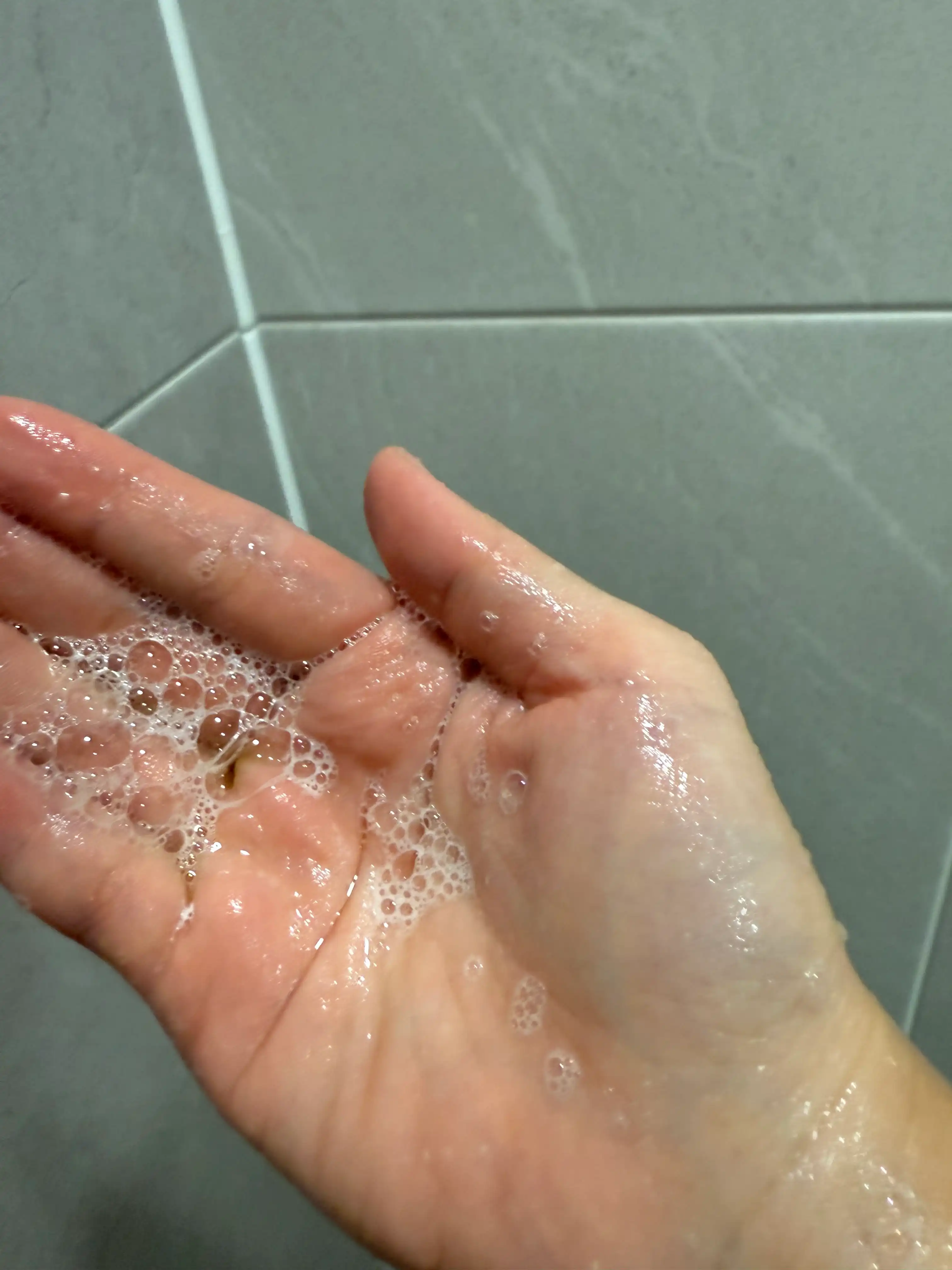 언니의파우치 리뷰 이미지 3 - [헤어리프팅 샴푸 엑스트라 스트롱]