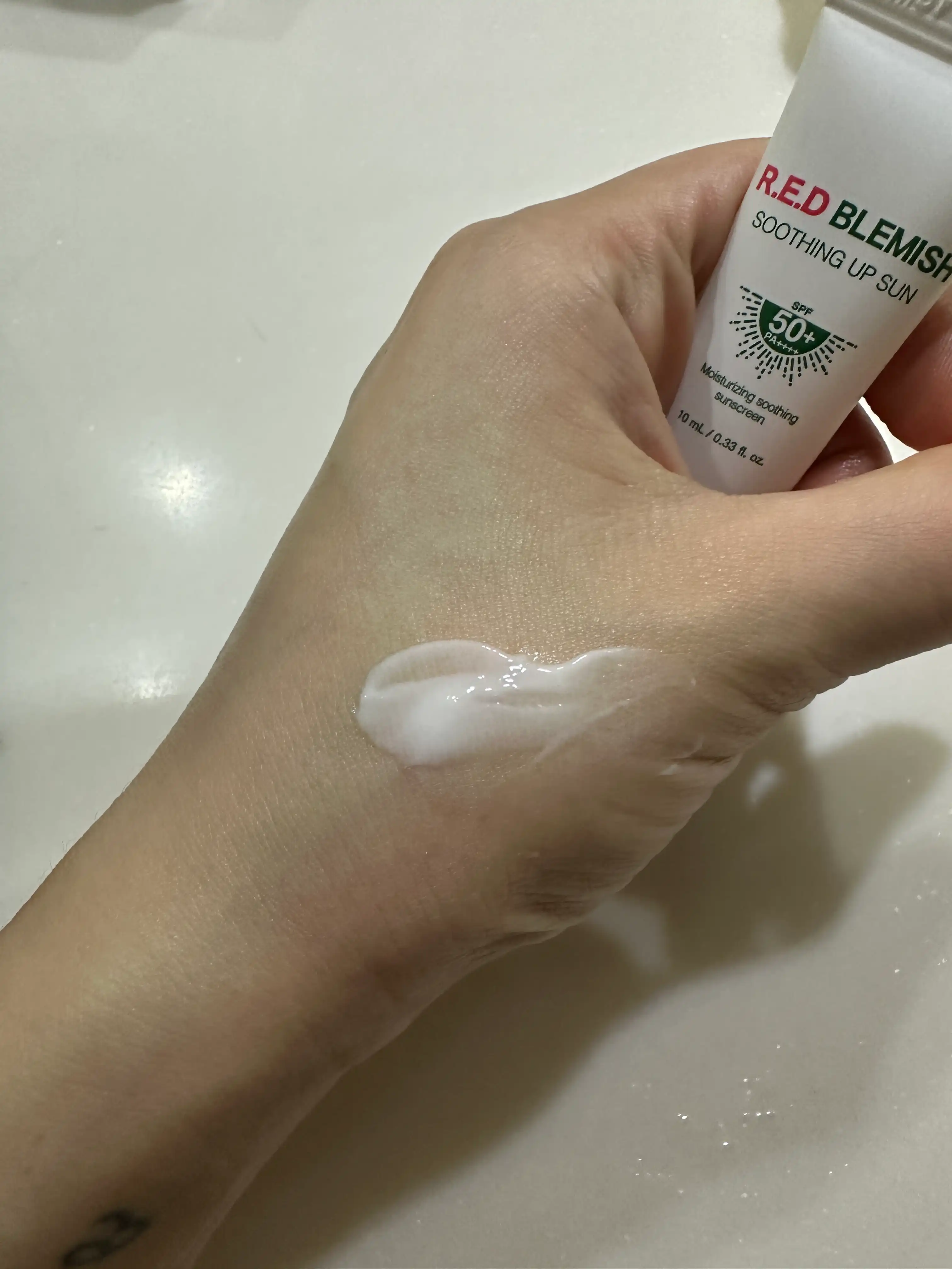 언니의파우치 리뷰 이미지 3 - [레드 블레미쉬 수딩 업 선]