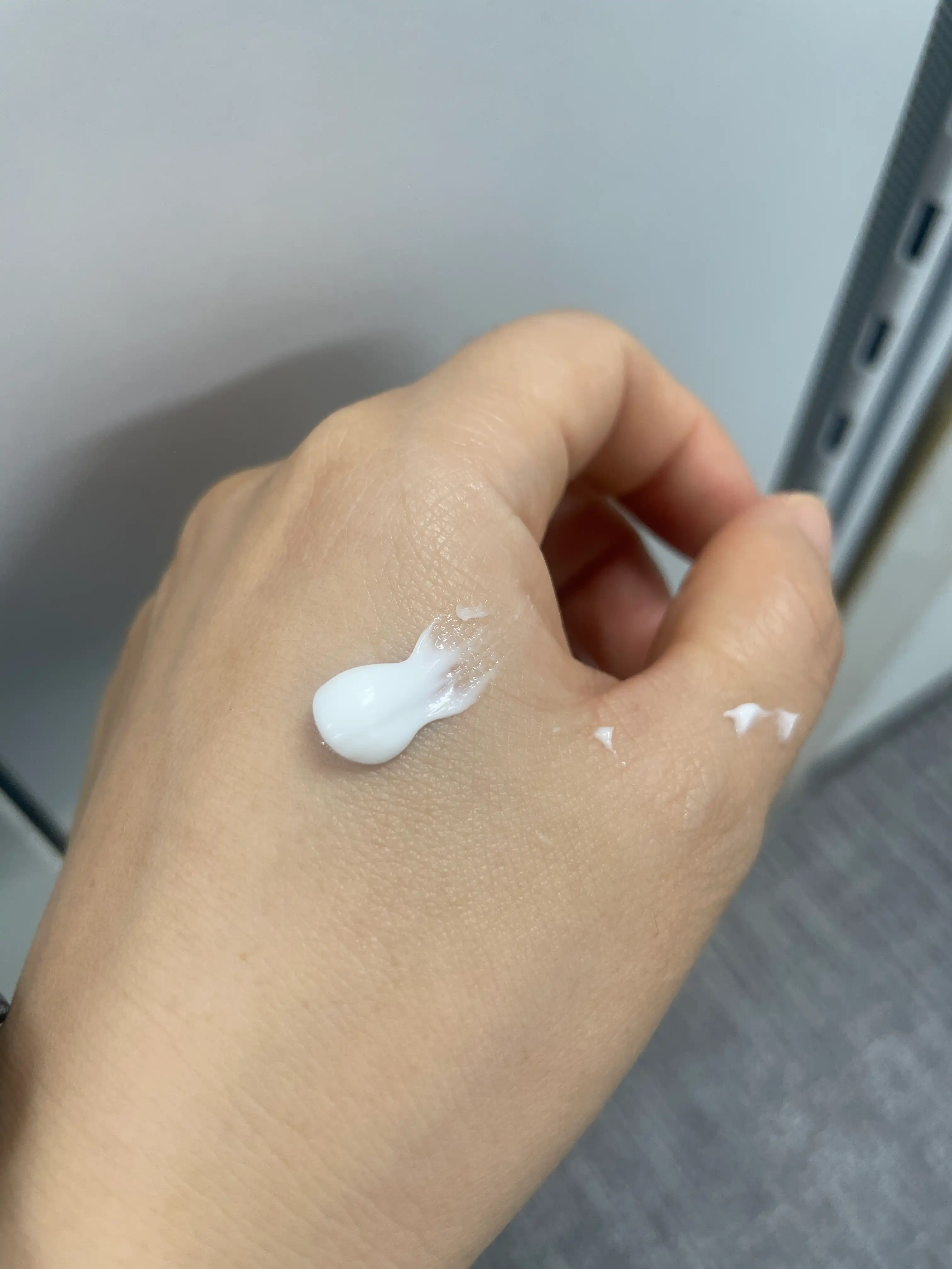 언니의파우치 리뷰 이미지 2 - [핸드 앤 네일 크림 클래식]