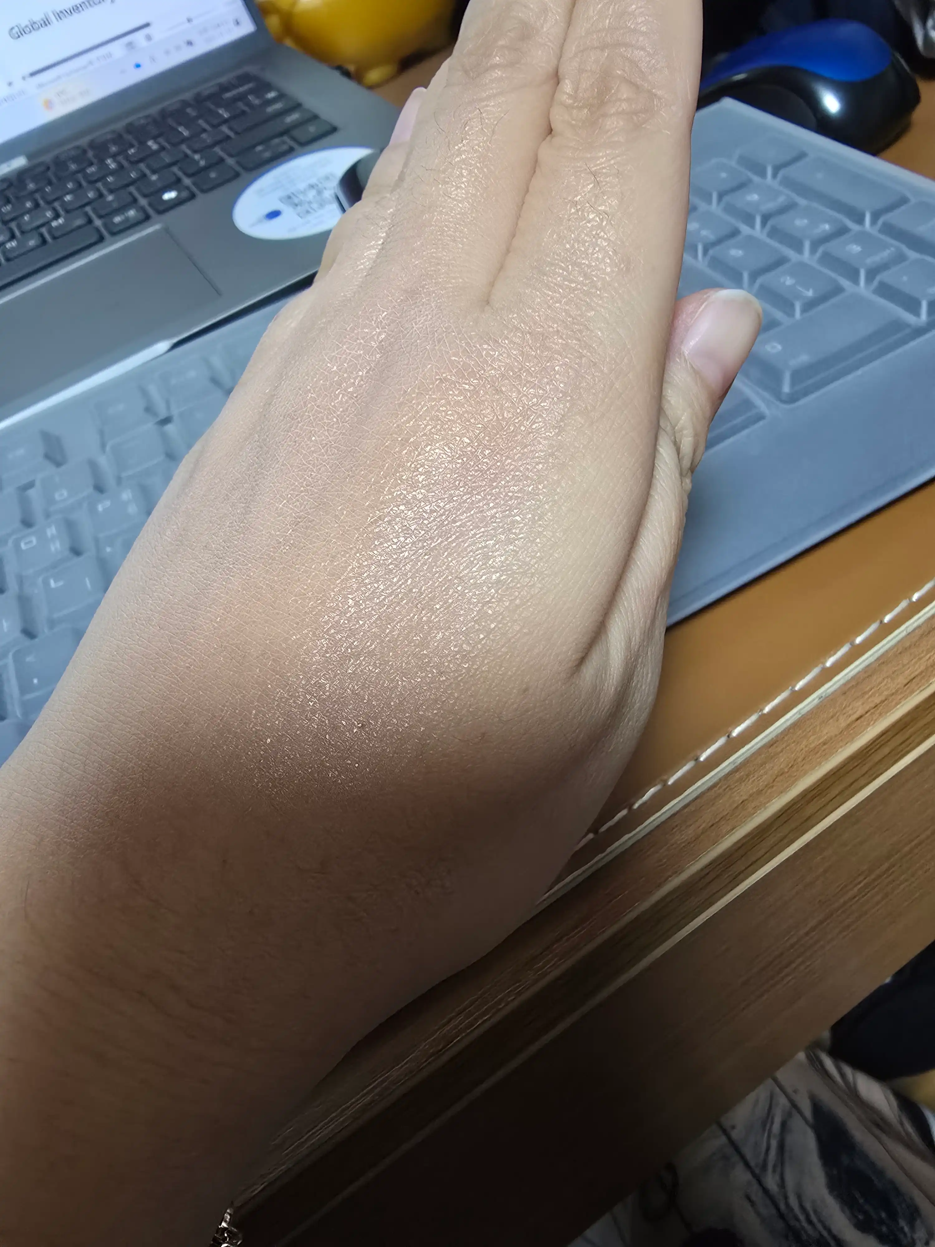 언니의파우치 리뷰 이미지 3 - [라이트풀 C 플러스 코랄 그라스 틴티드 프라이머]