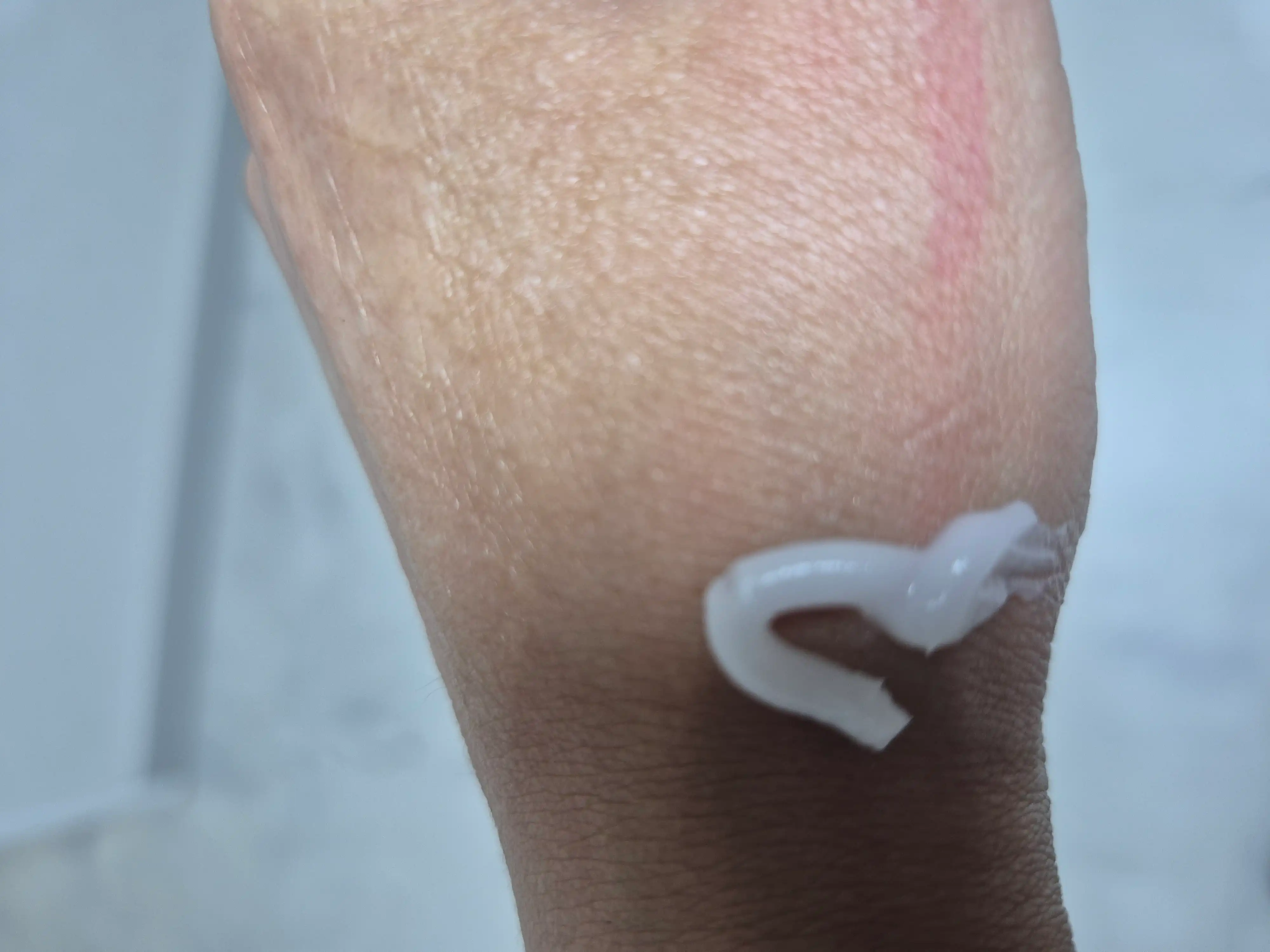 언니의파우치 리뷰 이미지 2 - [24H 딥 모이스춰 핸드 앤 네일 크림]