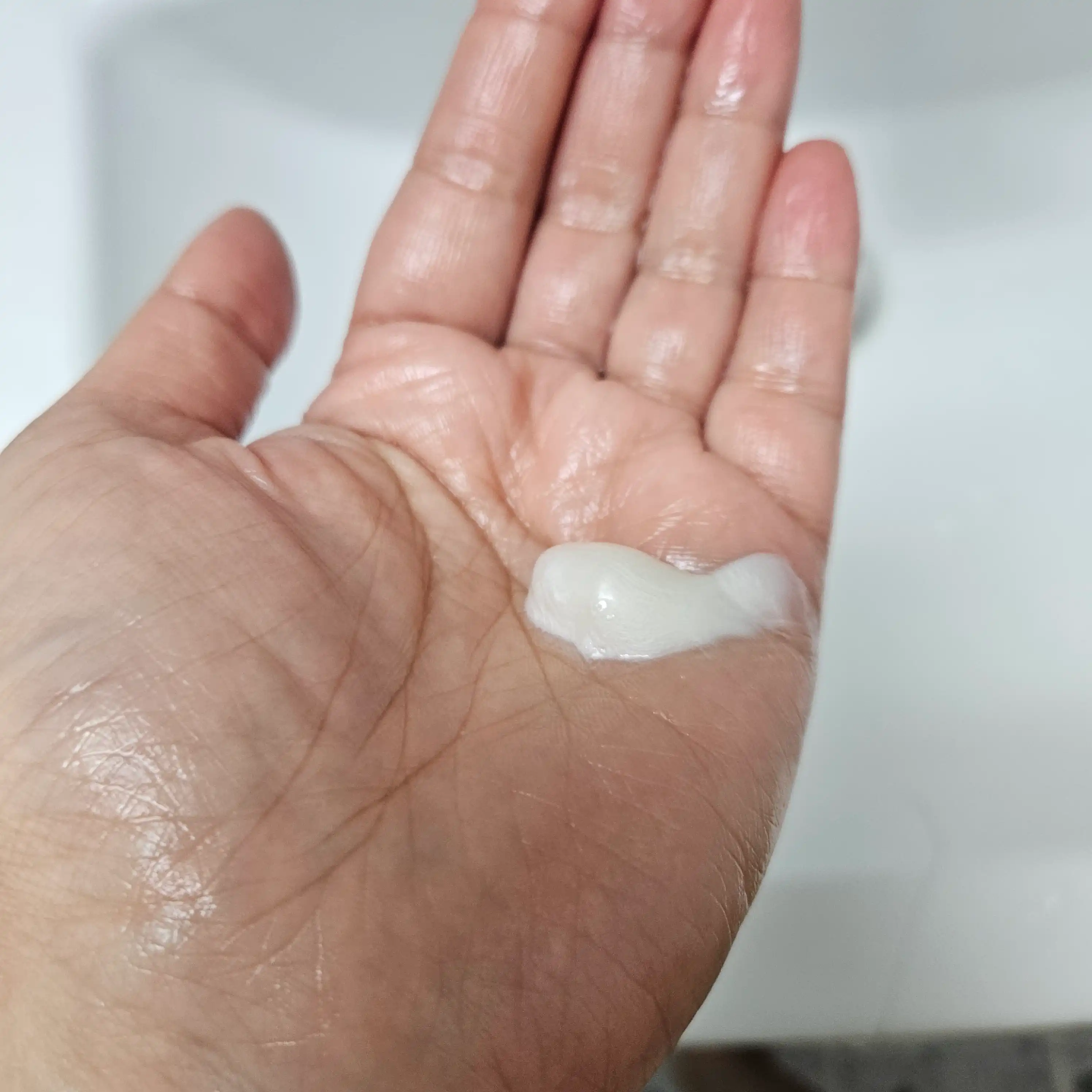 언니의파우치 리뷰 이미지 2 - [그린티 아미노 수분 클렌징 폼]