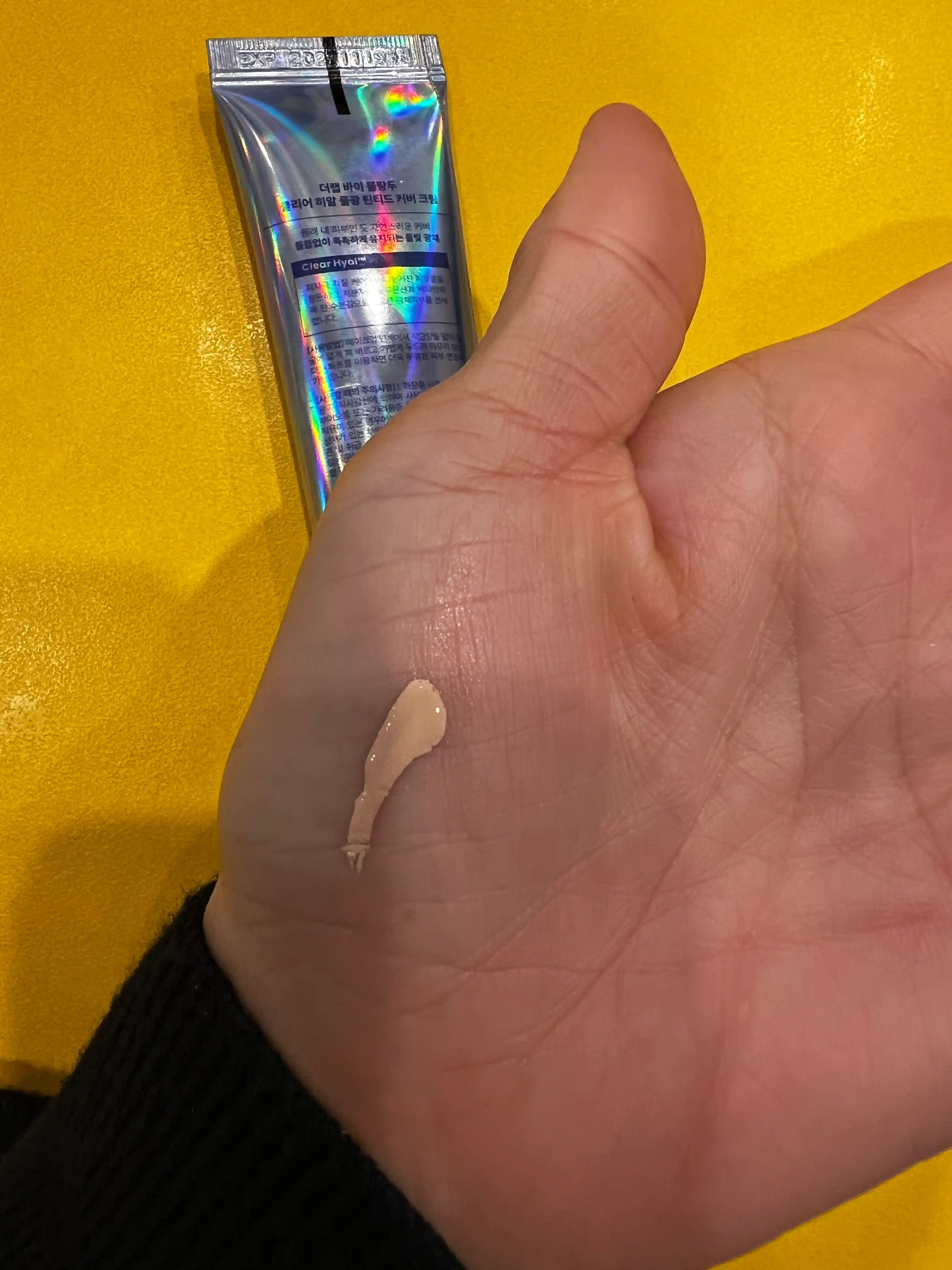 언니의파우치 리뷰 이미지 3 - [클리어 히알 물광 틴티드 커버 크림]
