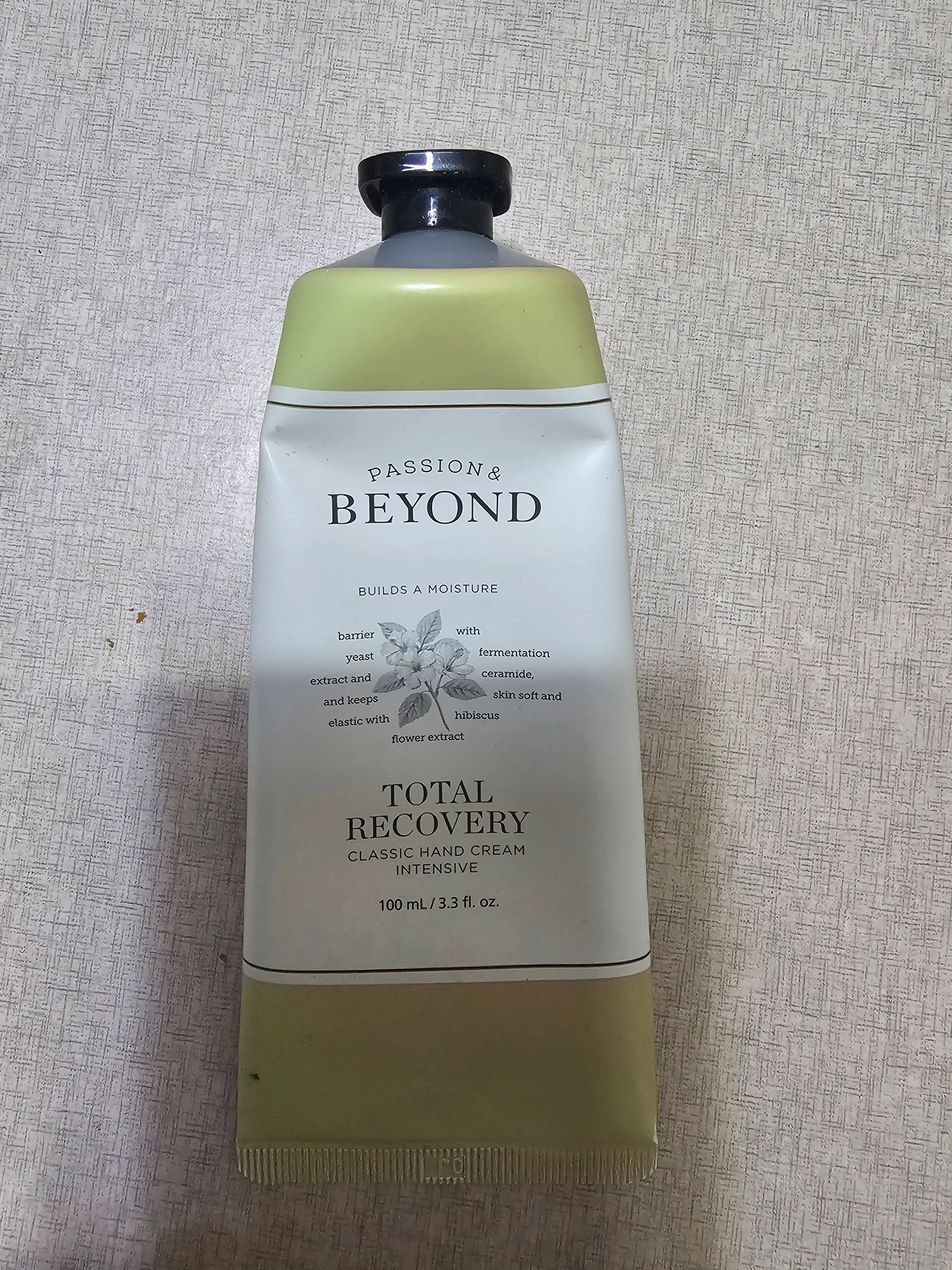 언니의파우치 리뷰 이미지 - [클래식 핸드크림 딥모이스처 올리브]