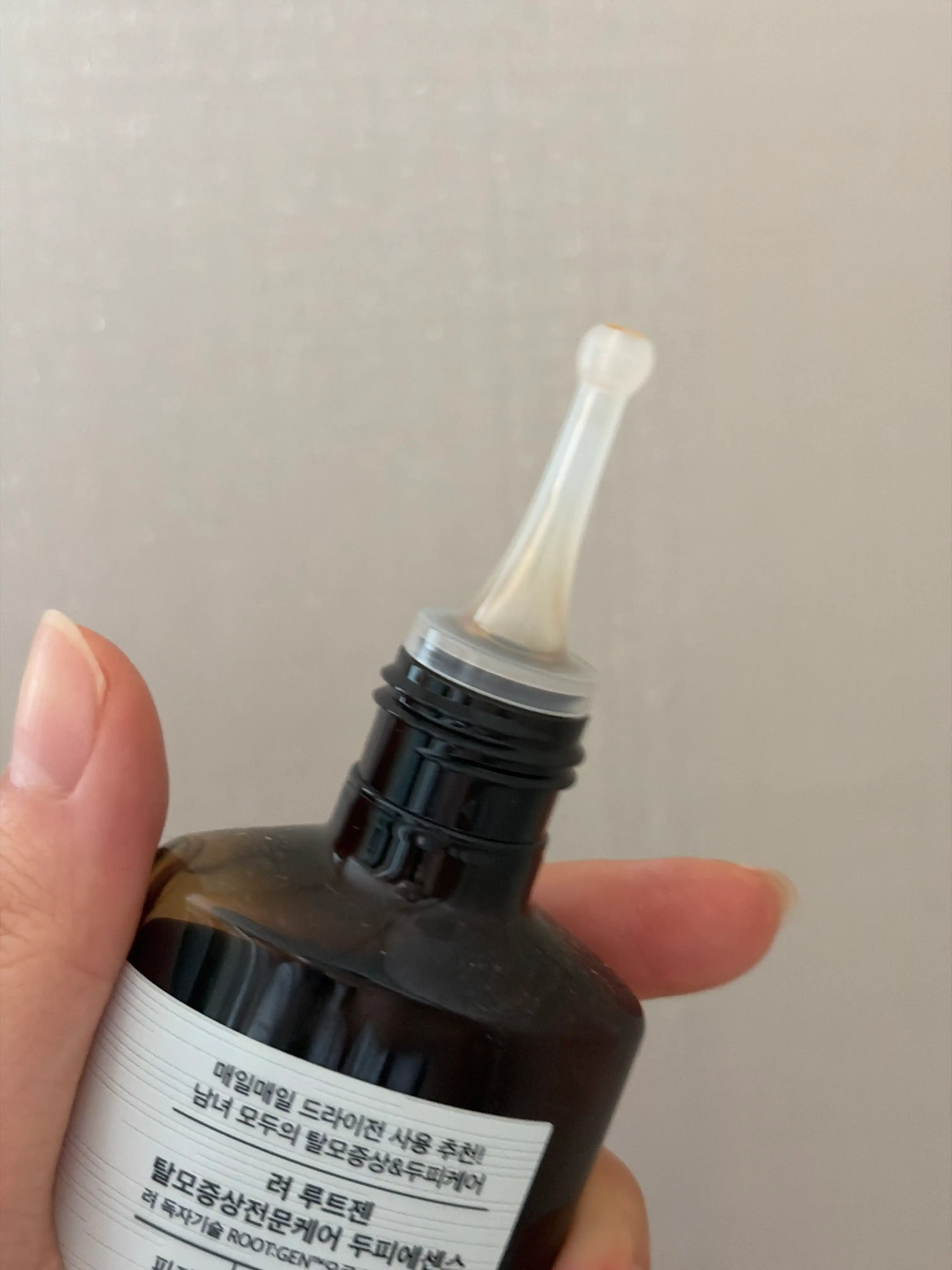 언니의파우치 리뷰 이미지 3 - [루트젠 탈모증상전문케어 두피에센스]
