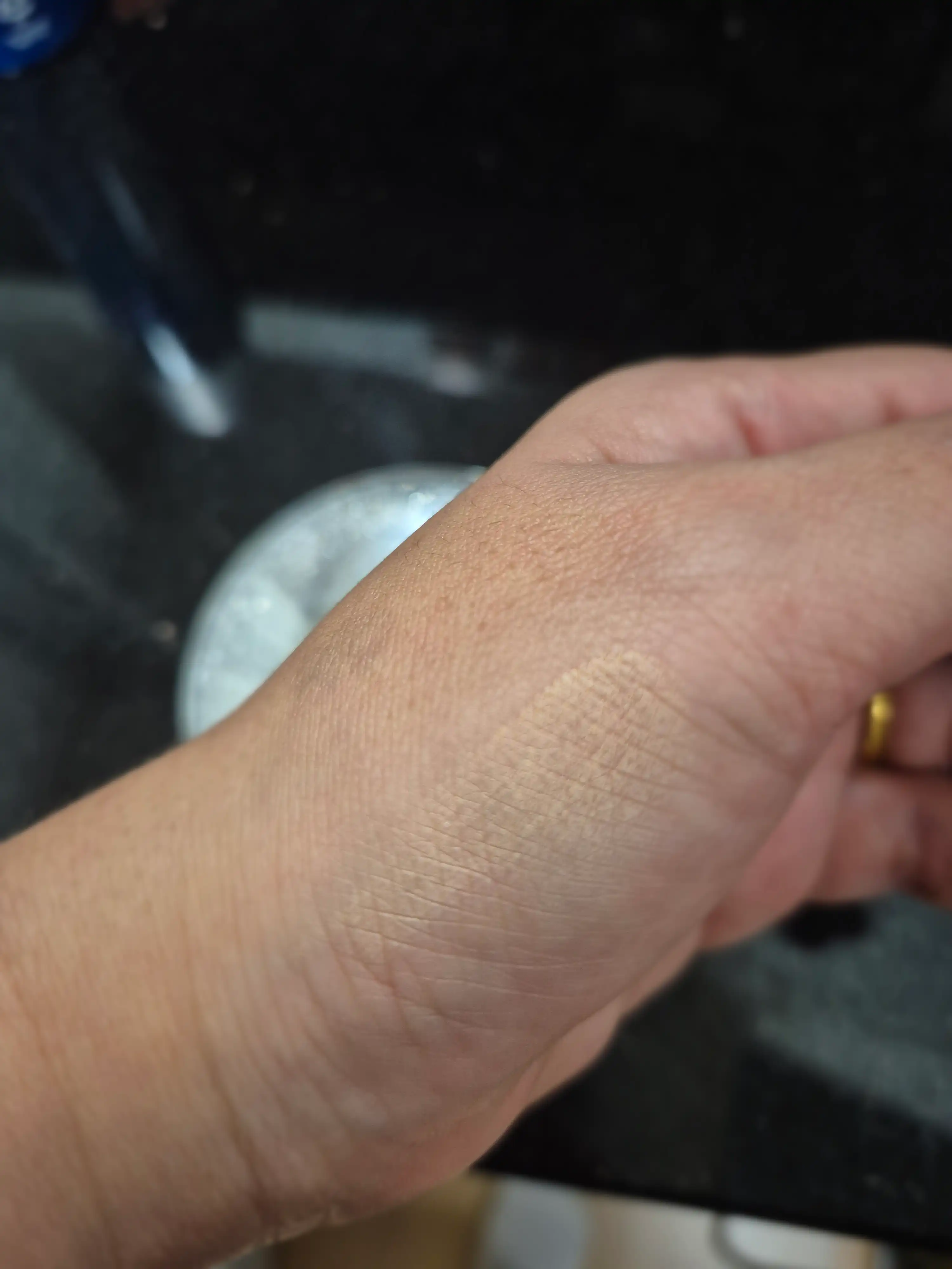 언니의파우치 리뷰 이미지 3 - [뉴오리지널 에센스 커버팩트 스파클에디션 화이트 라떼]