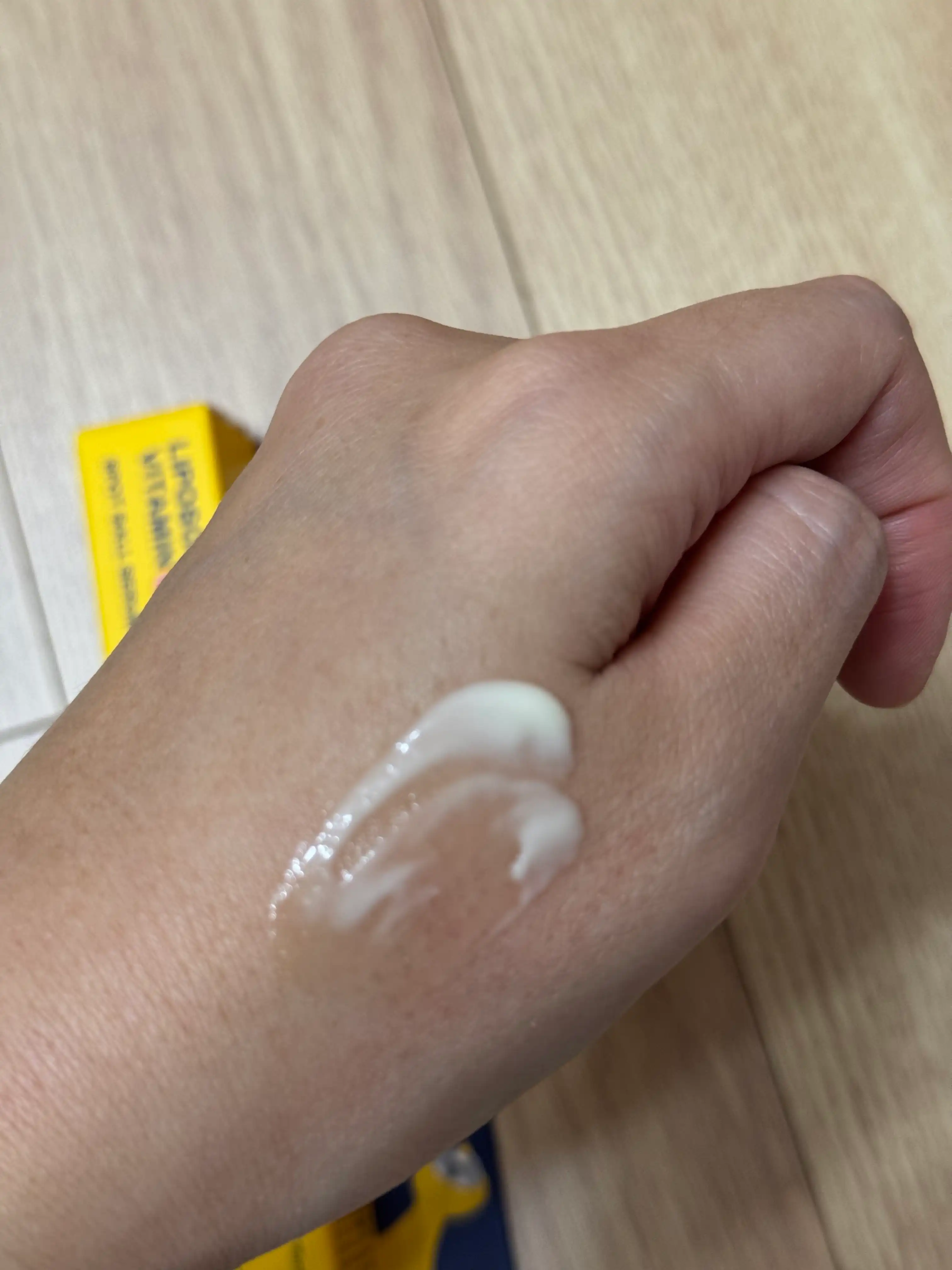 언니의파우치 리뷰 이미지 3 - [리포좀 비타민C 기미볼세럼]