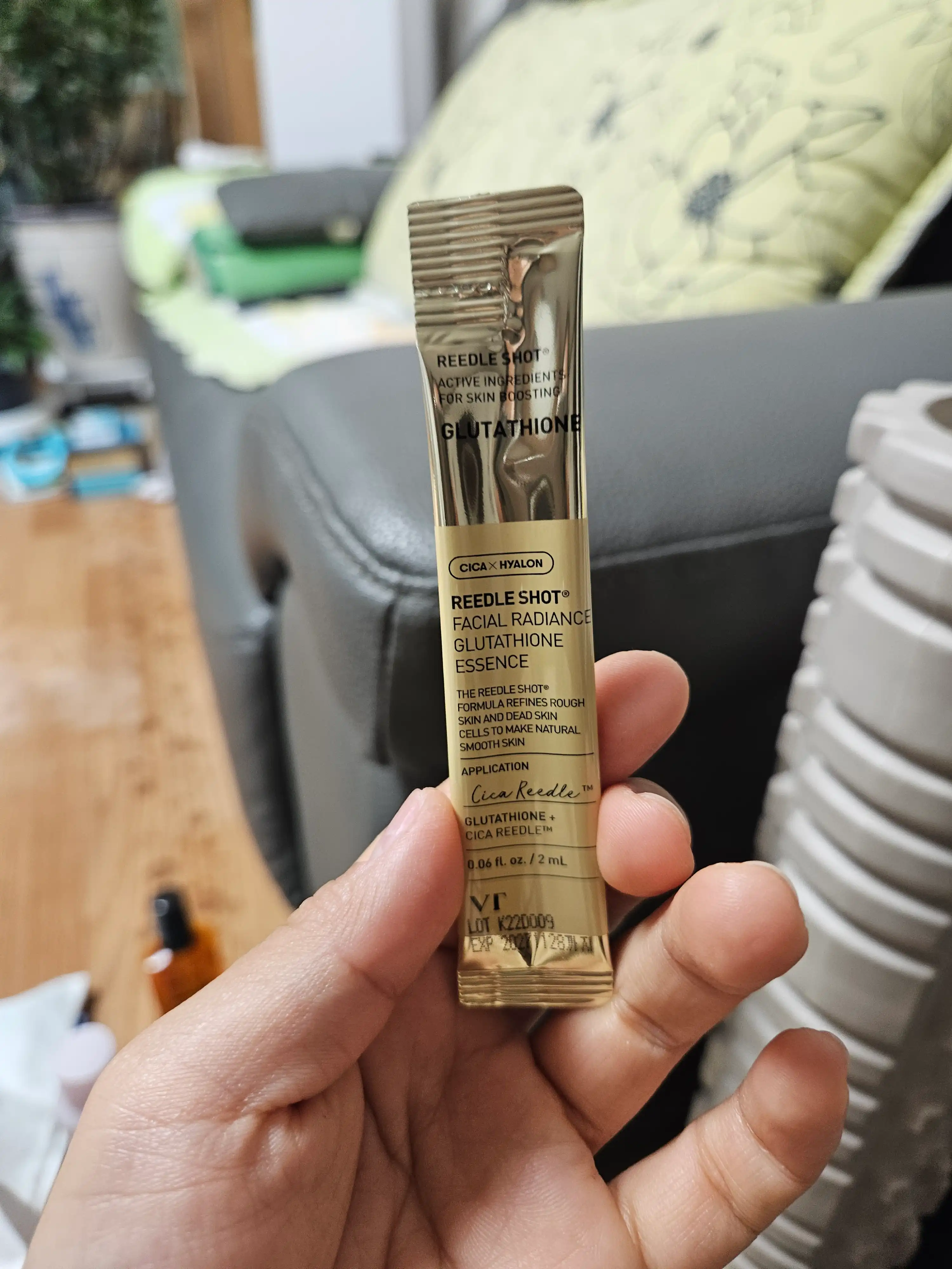 언니의파우치 리뷰 이미지 4 - [리들샷 페이셜 레디언스 글루타치온 에센스]