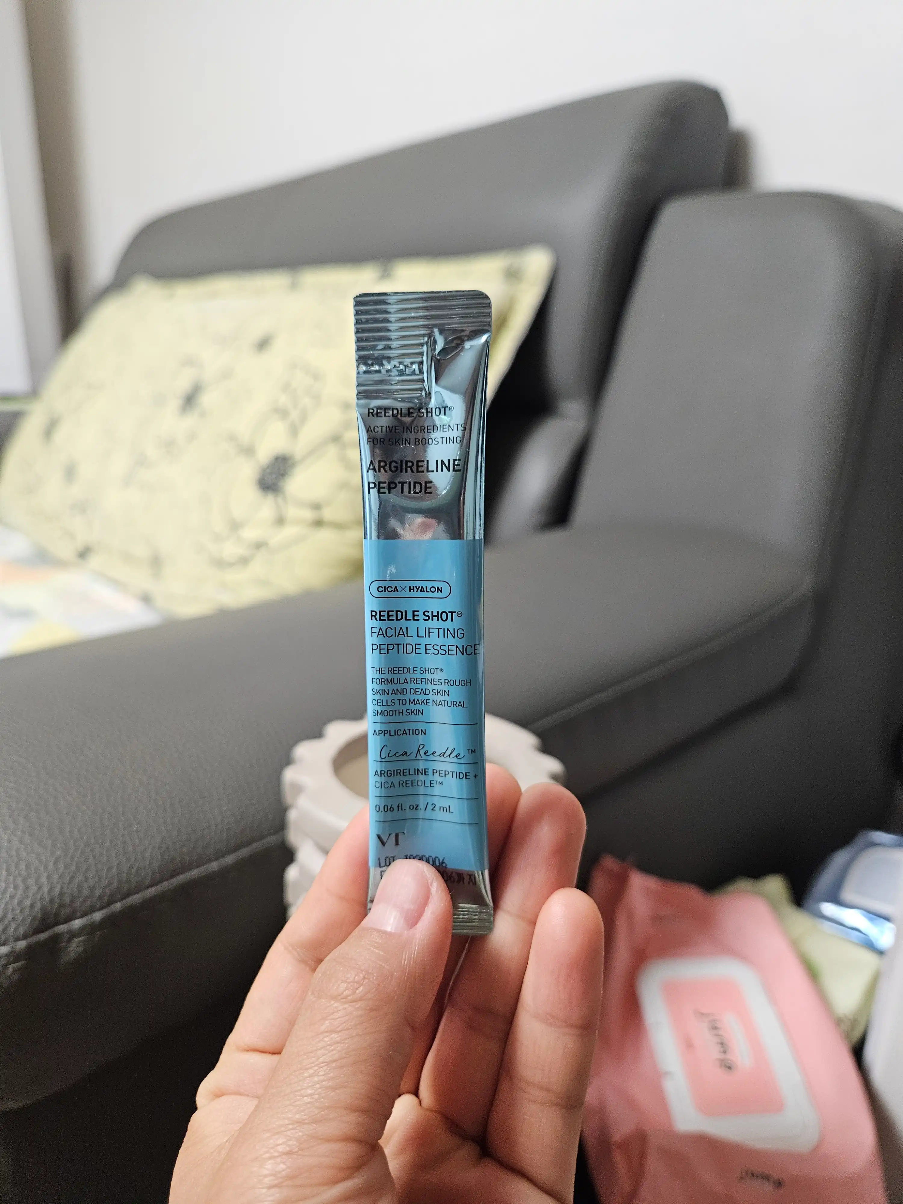 언니의파우치 리뷰 이미지 3 - [리들샷 페이셜 리프팅 펩타이드 에센스 ]