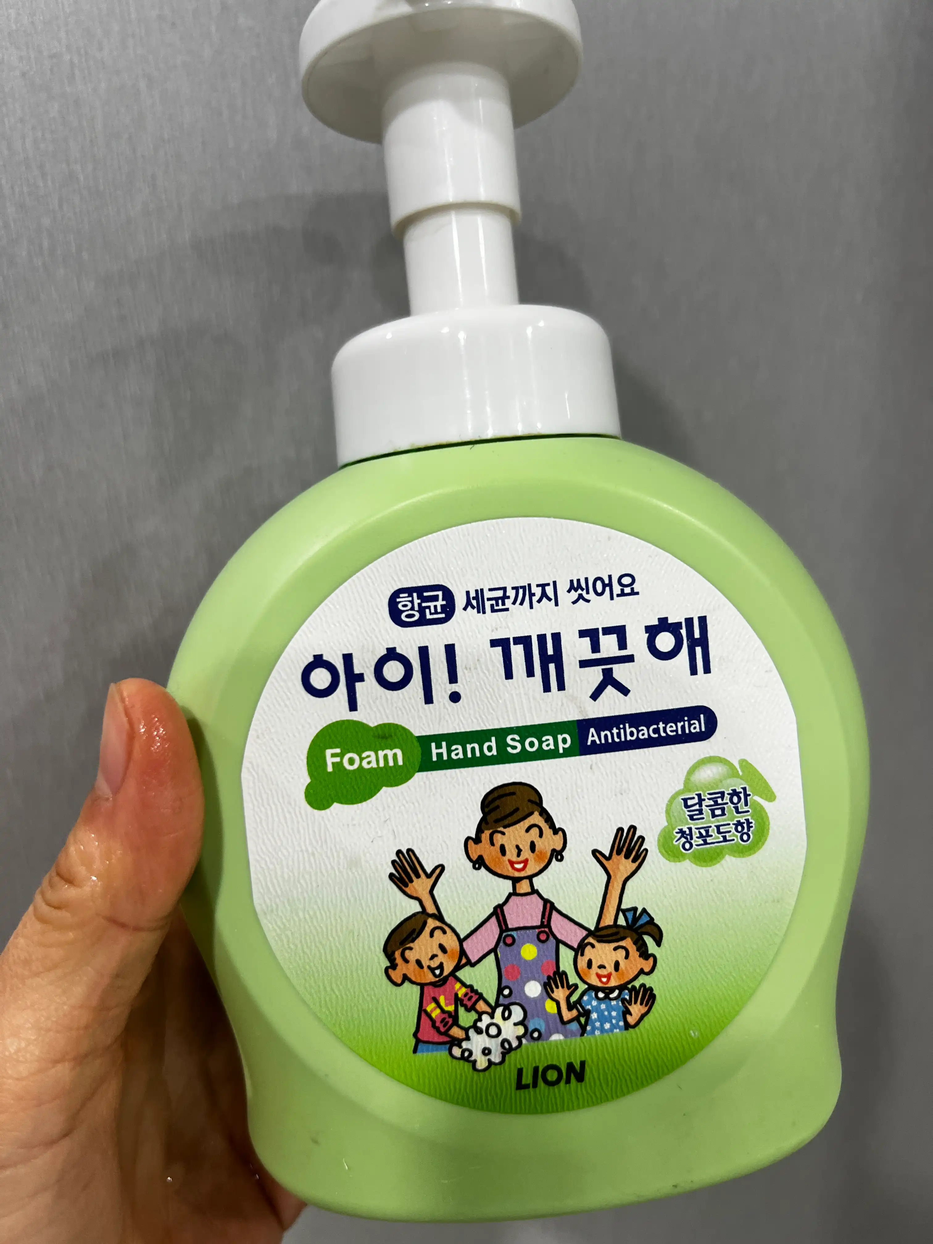 언니의파우치 리뷰 이미지 - [아이깨끗해 항균 폼 핸드솝 [청포도향]]