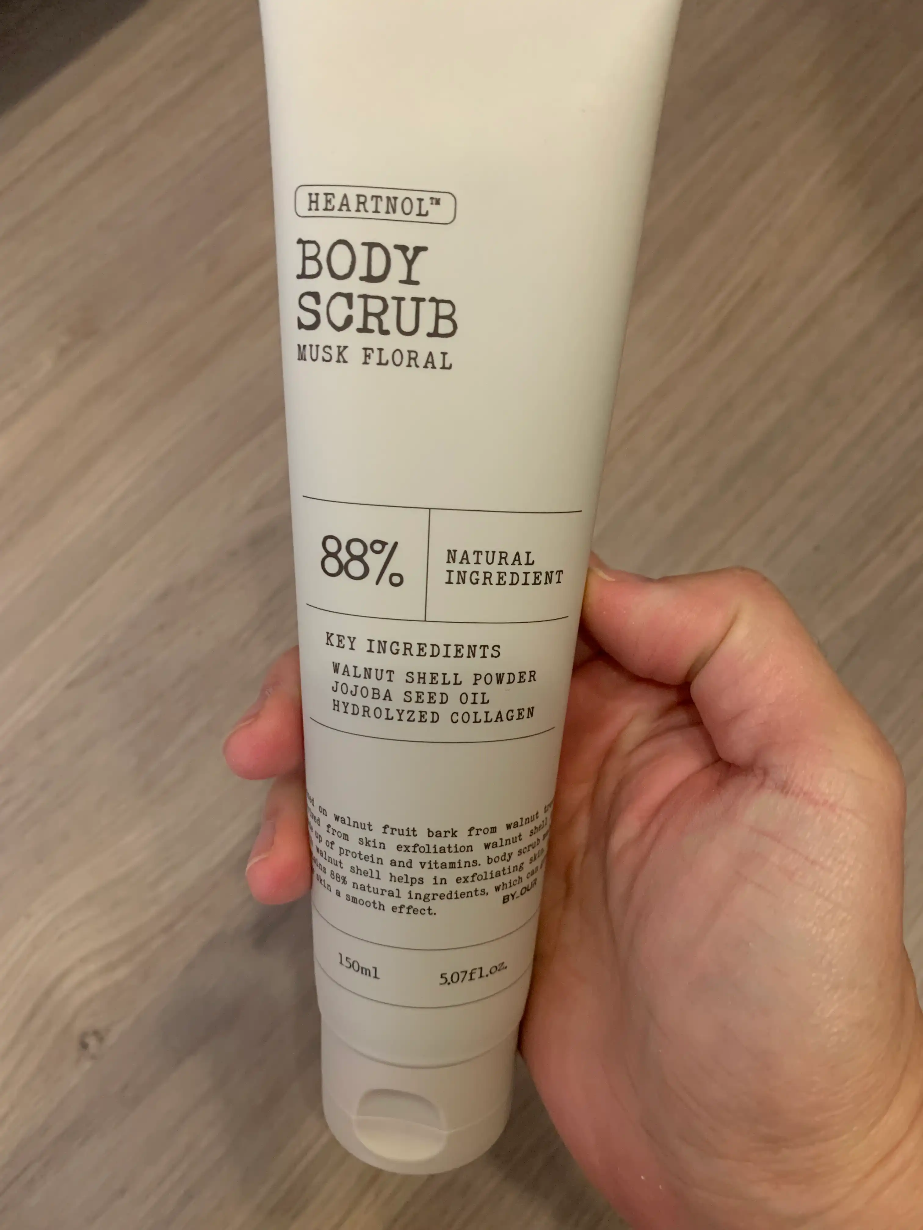 언니의파우치 리뷰 이미지 - [ 하트놀 바디스크럽 머스크플로럴]