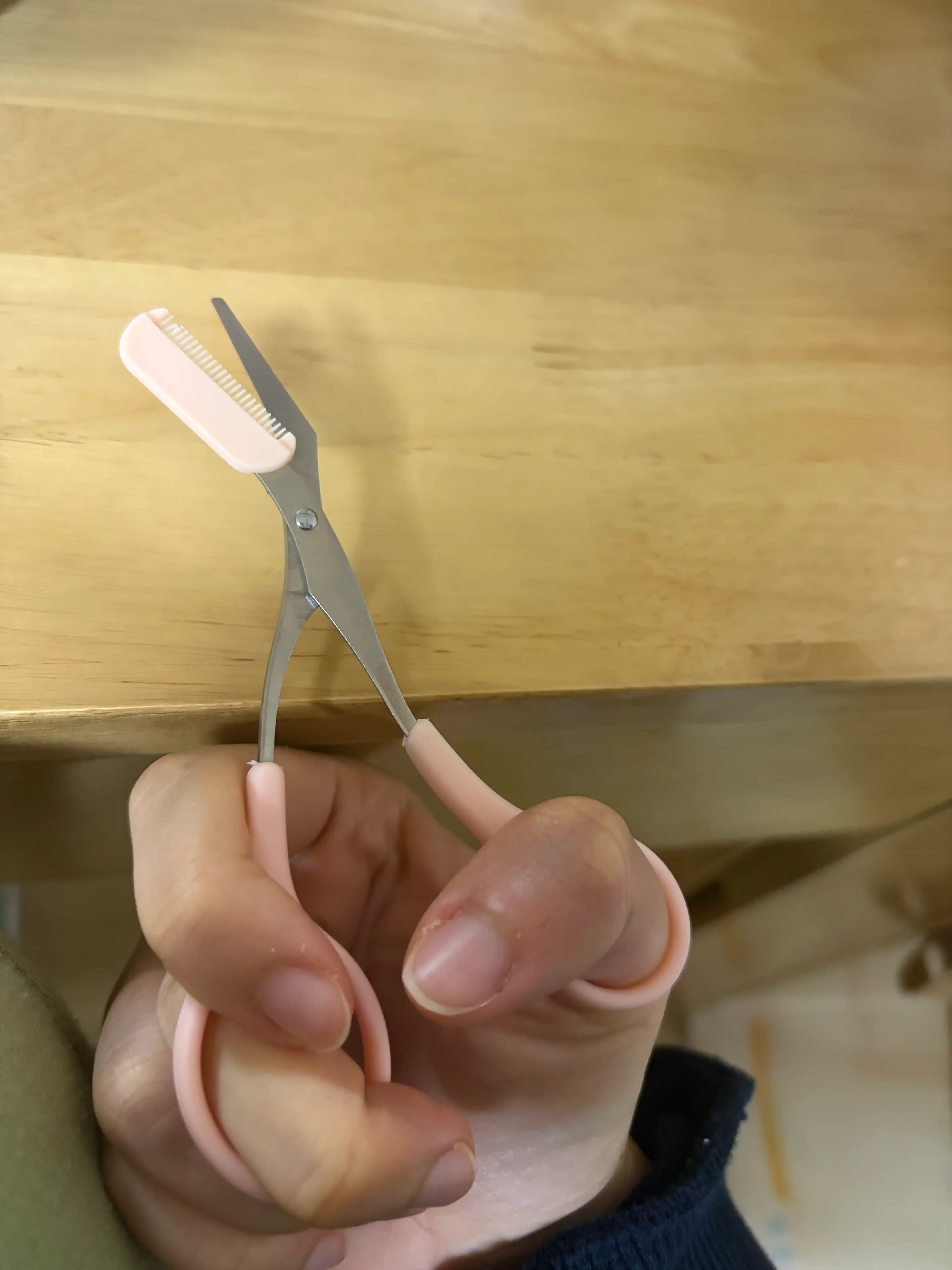 언니의파우치 리뷰 이미지 - [러블리 빗 달린 눈썹 가위]