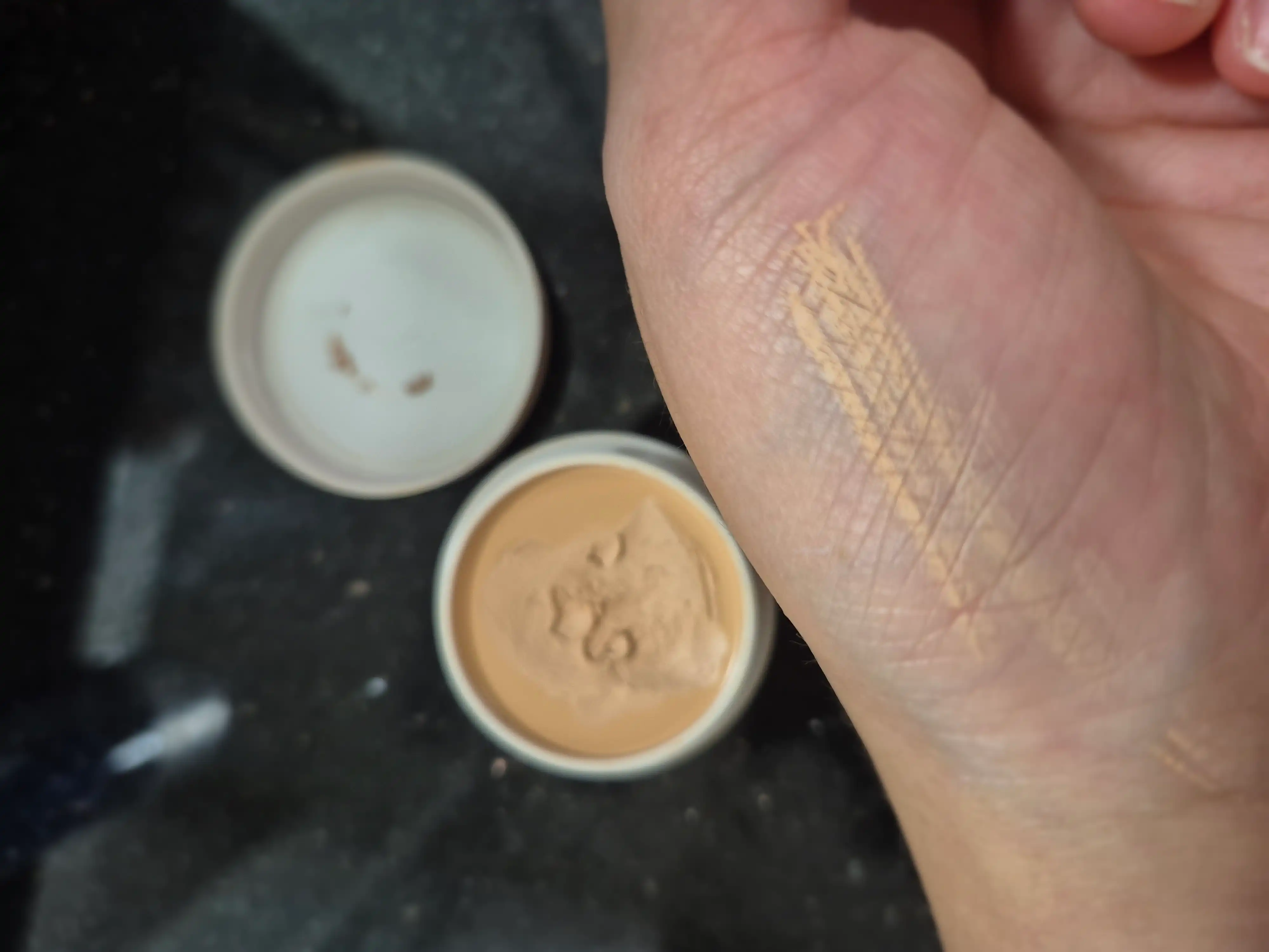 언니의파우치 리뷰 이미지 3 - [스팟 커버 파운데이션]