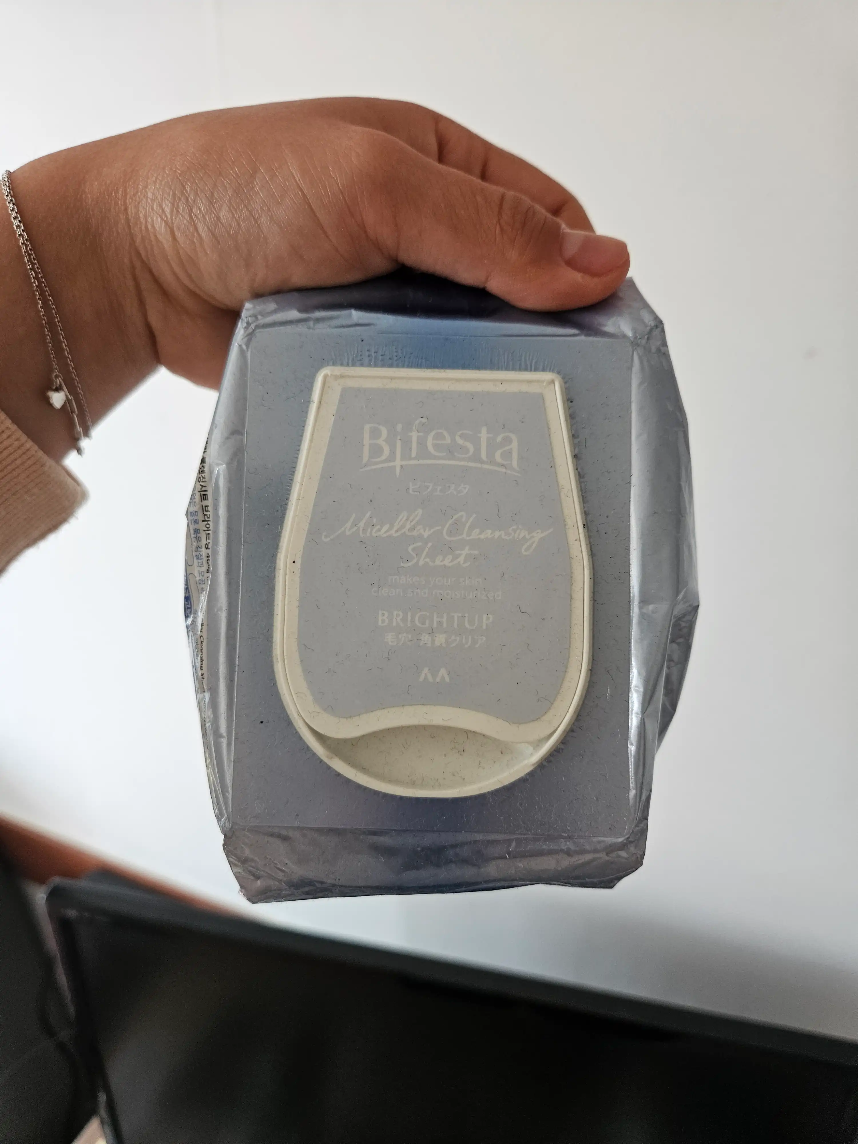 언니의파우치 리뷰 이미지 - [미셀라 클렌징 티슈 브라이트닝]