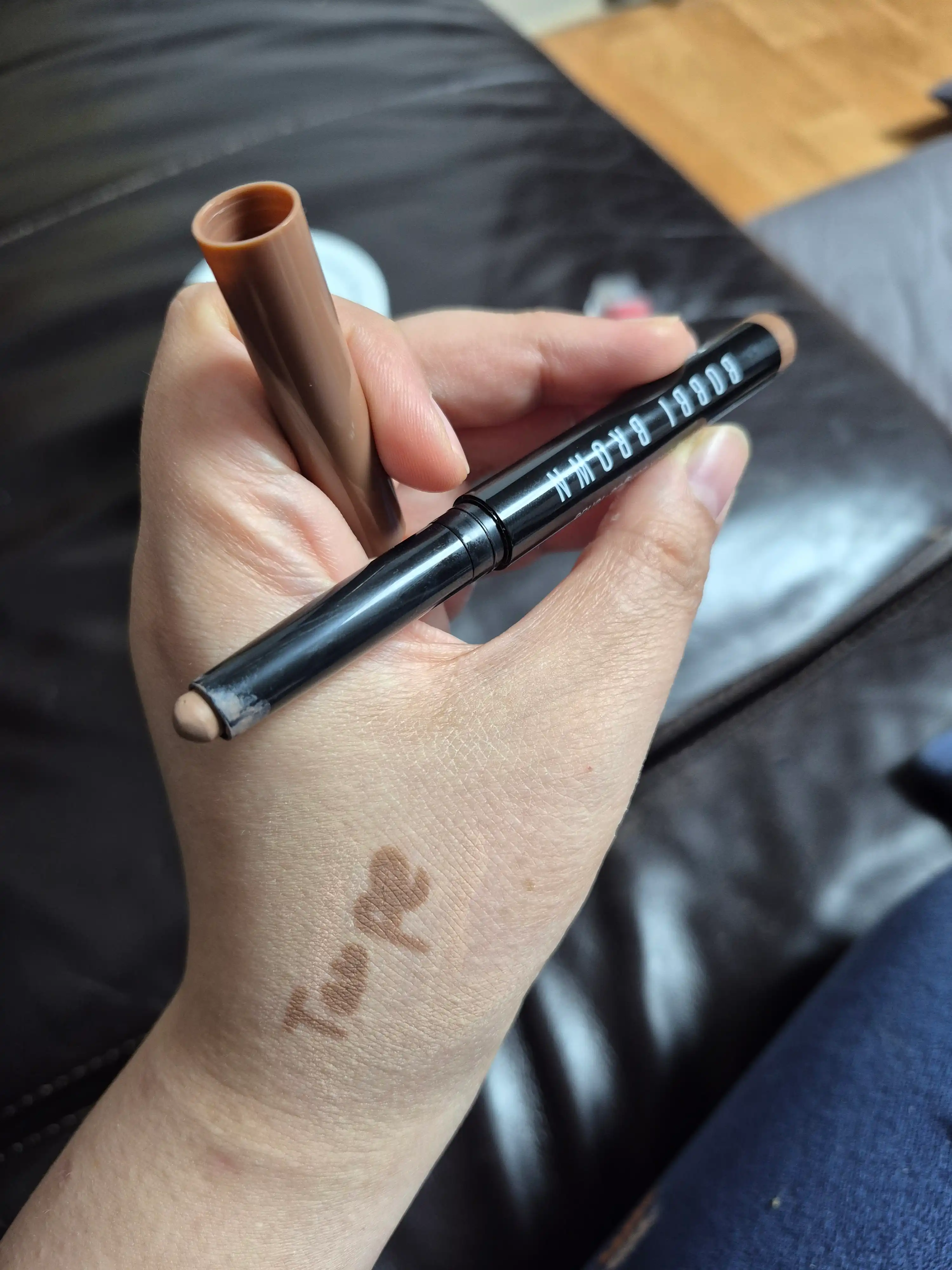 언니의파우치 리뷰 이미지 2 - [롱웨어 크림 섀도우 스틱]