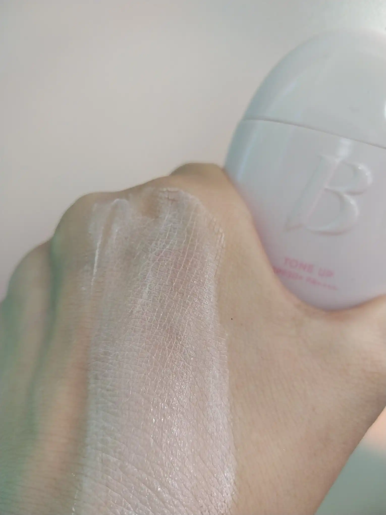 언니의파우치 리뷰 이미지 3 - [올데이 프렙 톤업 베이스 크림]