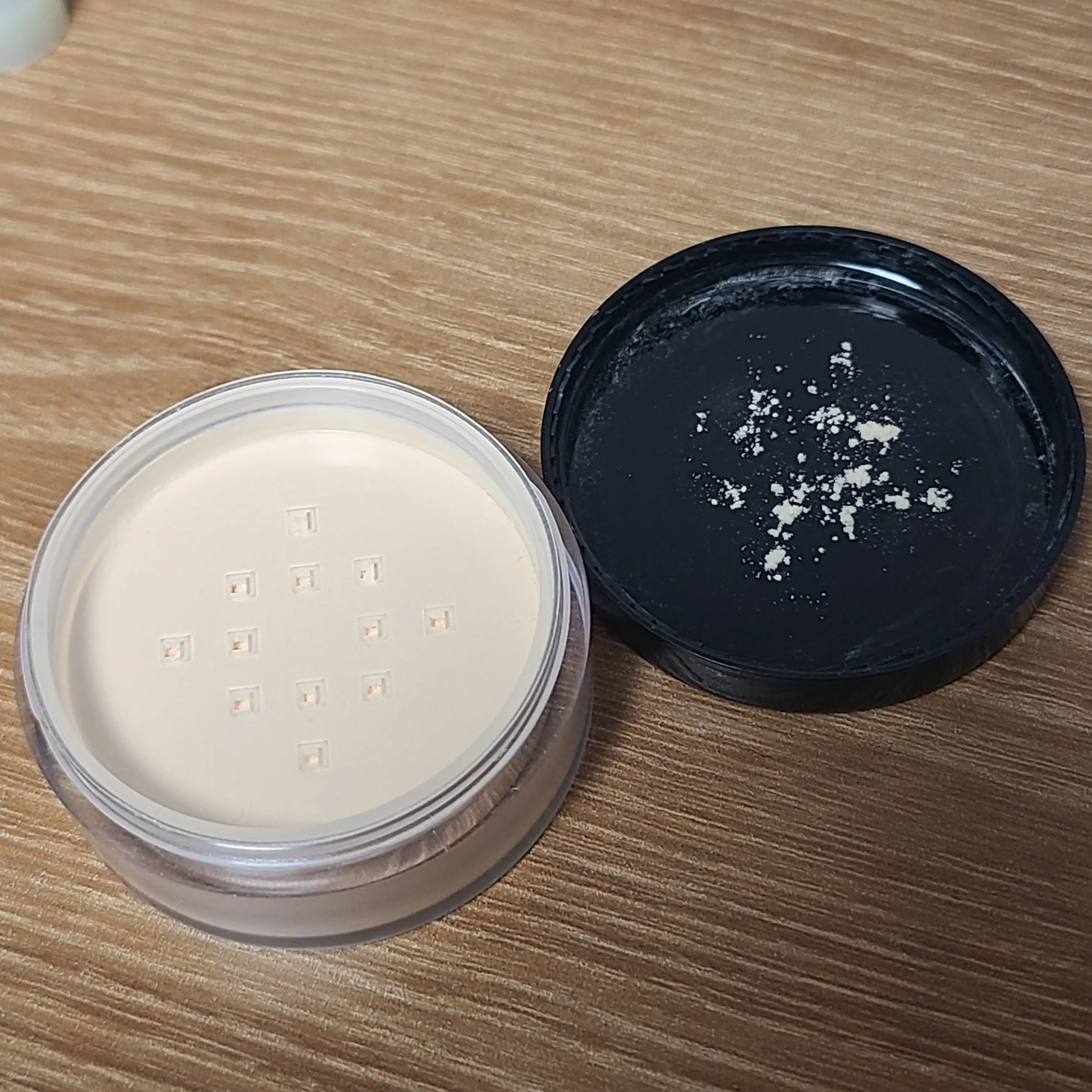 언니의파우치 리뷰 이미지 3 - [소프트 피니시 루스 파우더]