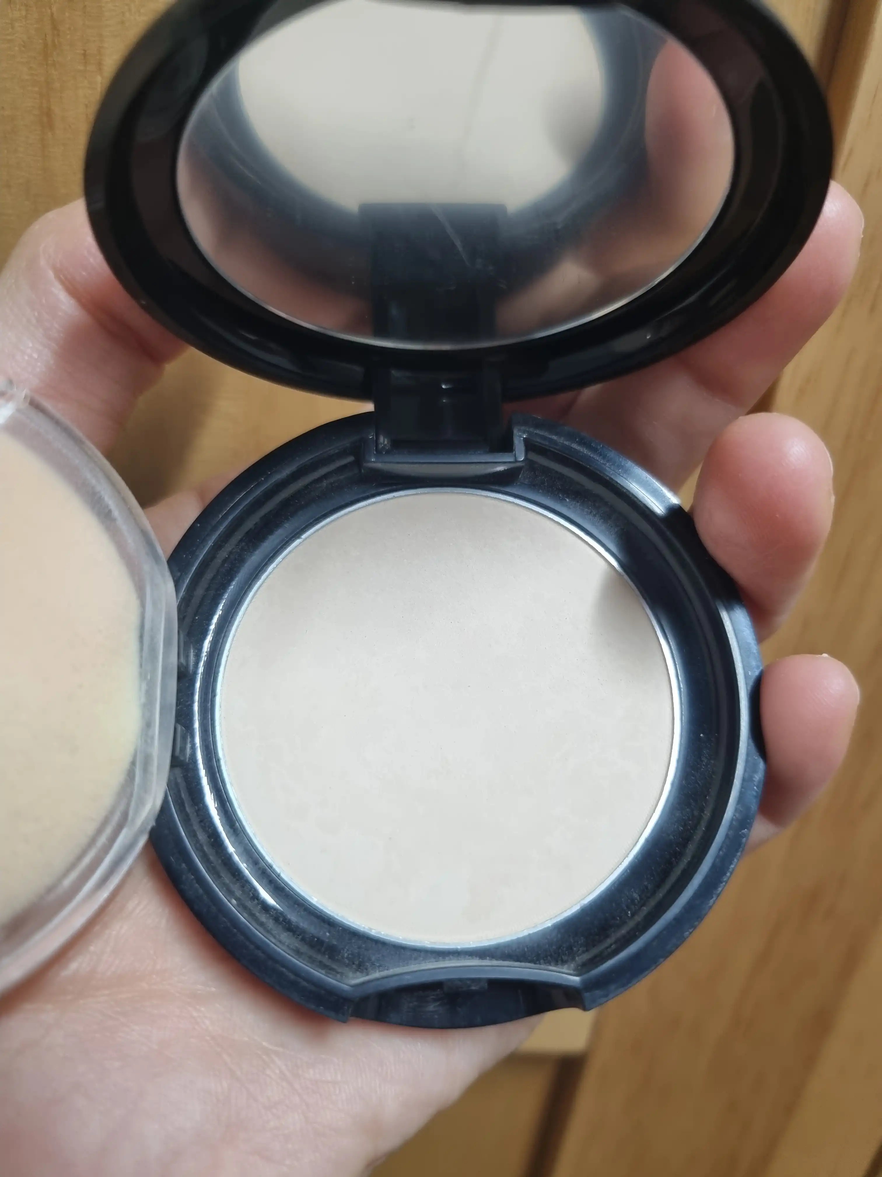 언니의파우치 리뷰 이미지 3 - [블러 파우더 팩트]