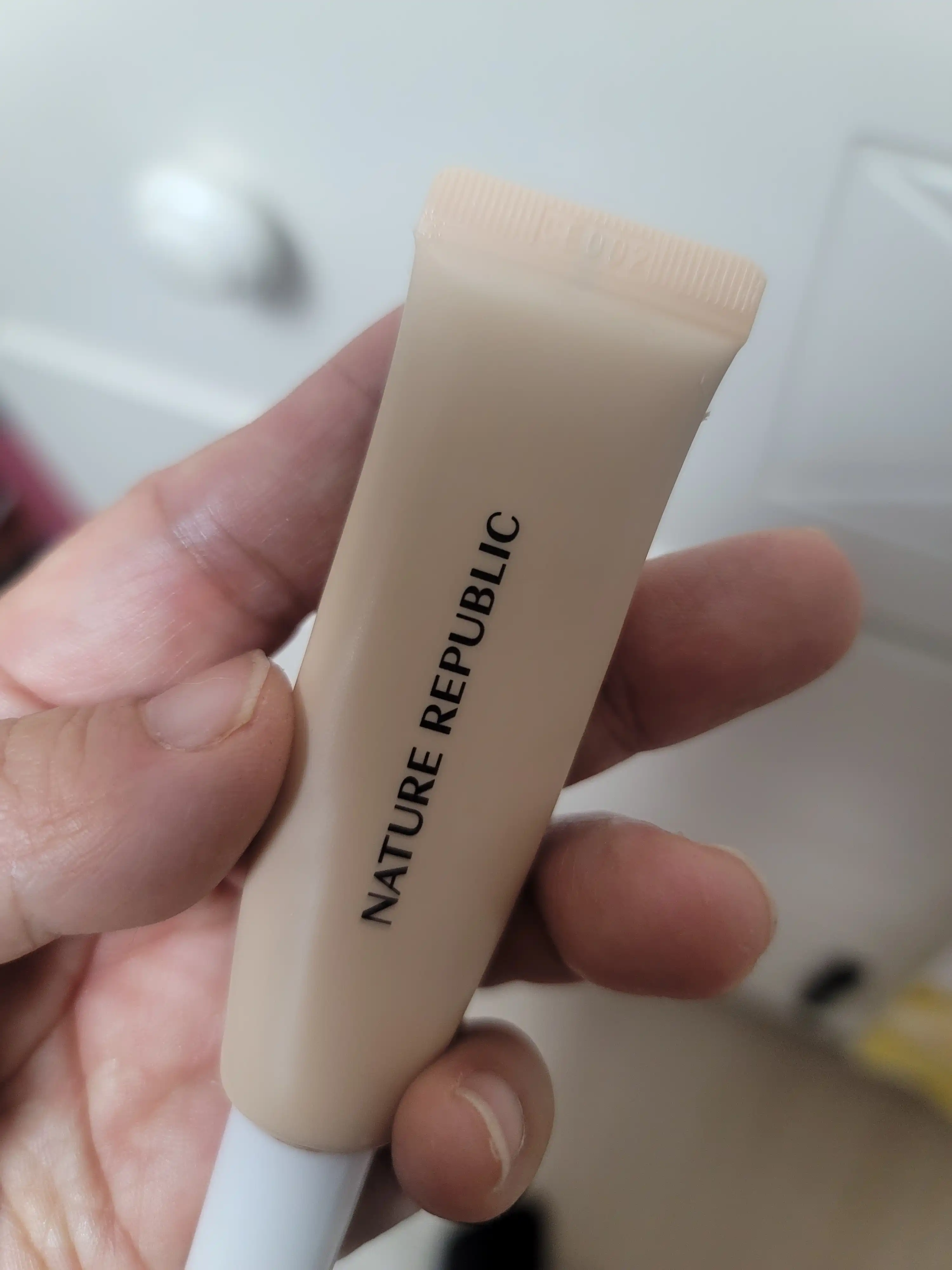 언니의파우치 리뷰 이미지 - [프로방스 크림 컨실러 [21호 라이트베이지]]