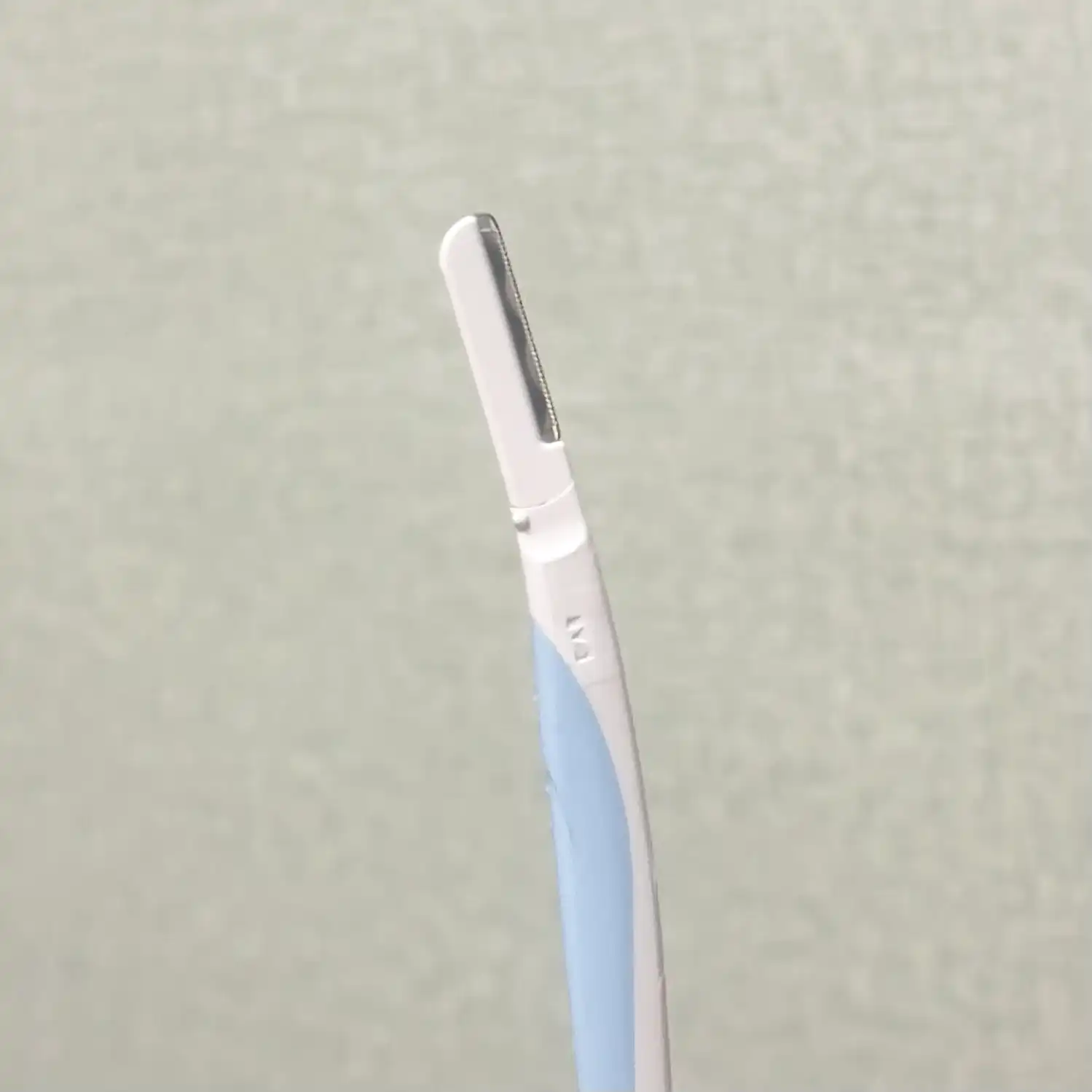 언니의파우치 리뷰 이미지 3 - [슬림헤드 눈썹칼]