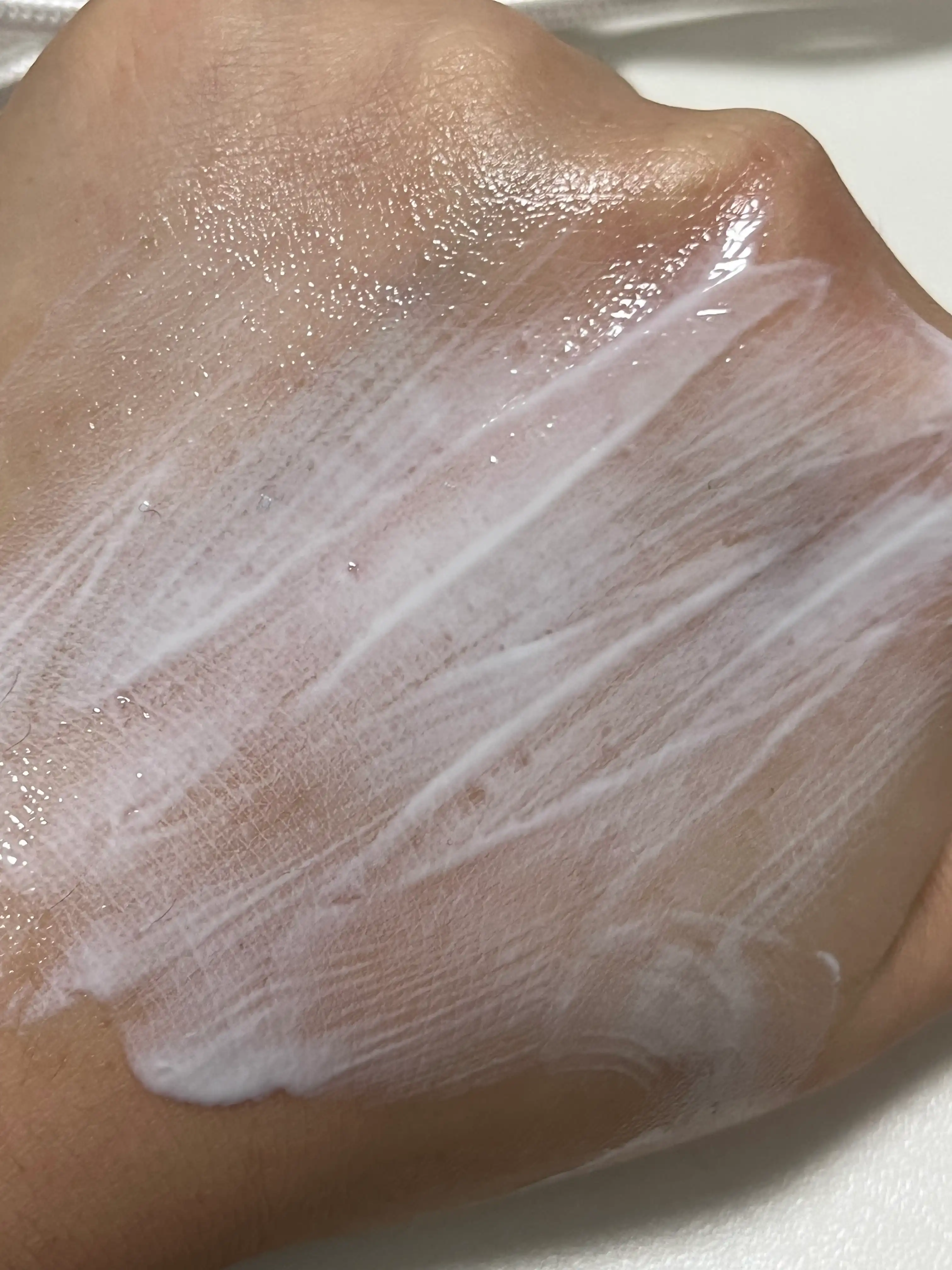 언니의파우치 리뷰 이미지 3 - [다이브인 모이스처 선크림]