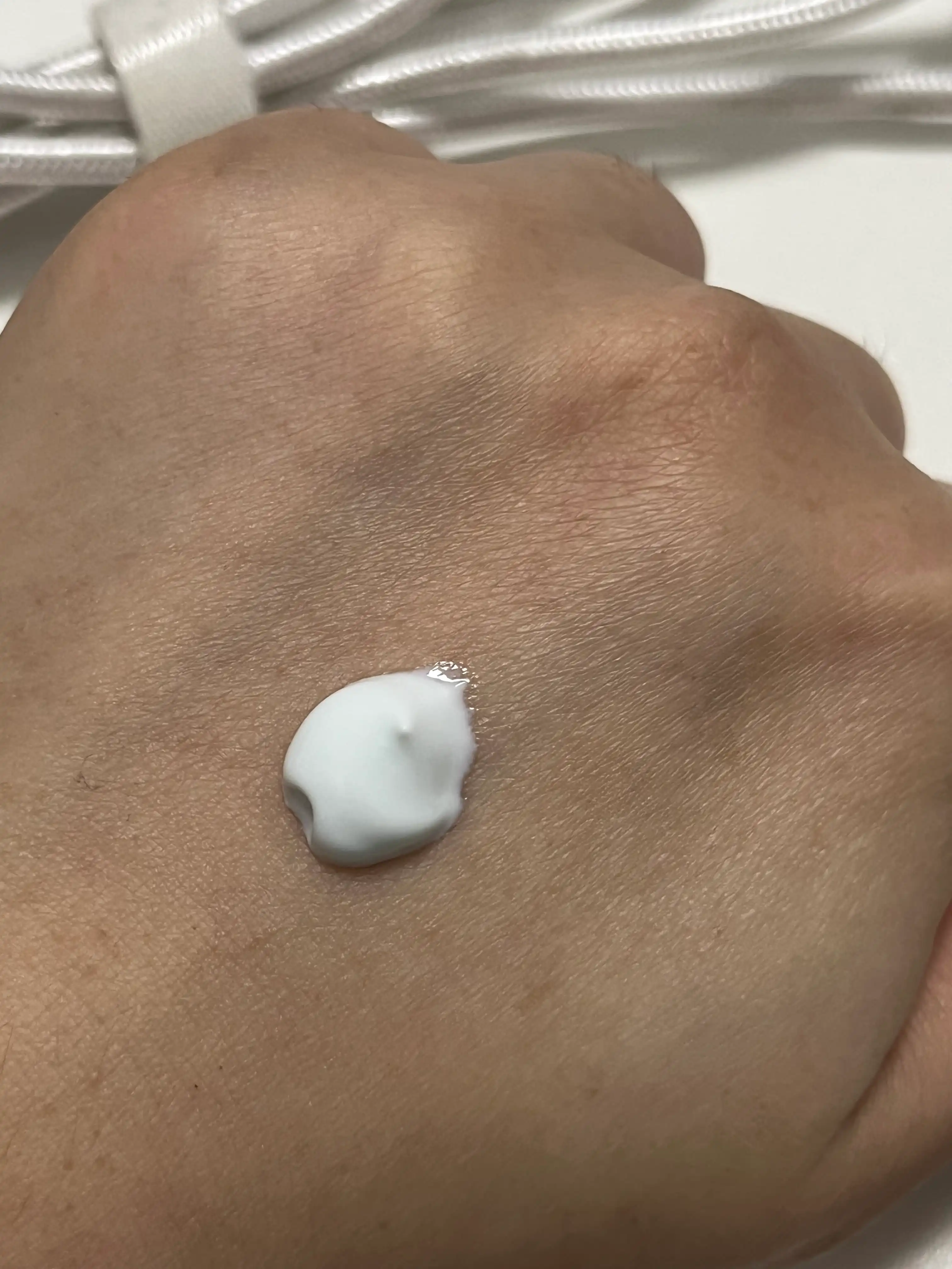 언니의파우치 리뷰 이미지 2 - [다이브인 모이스처 선크림]