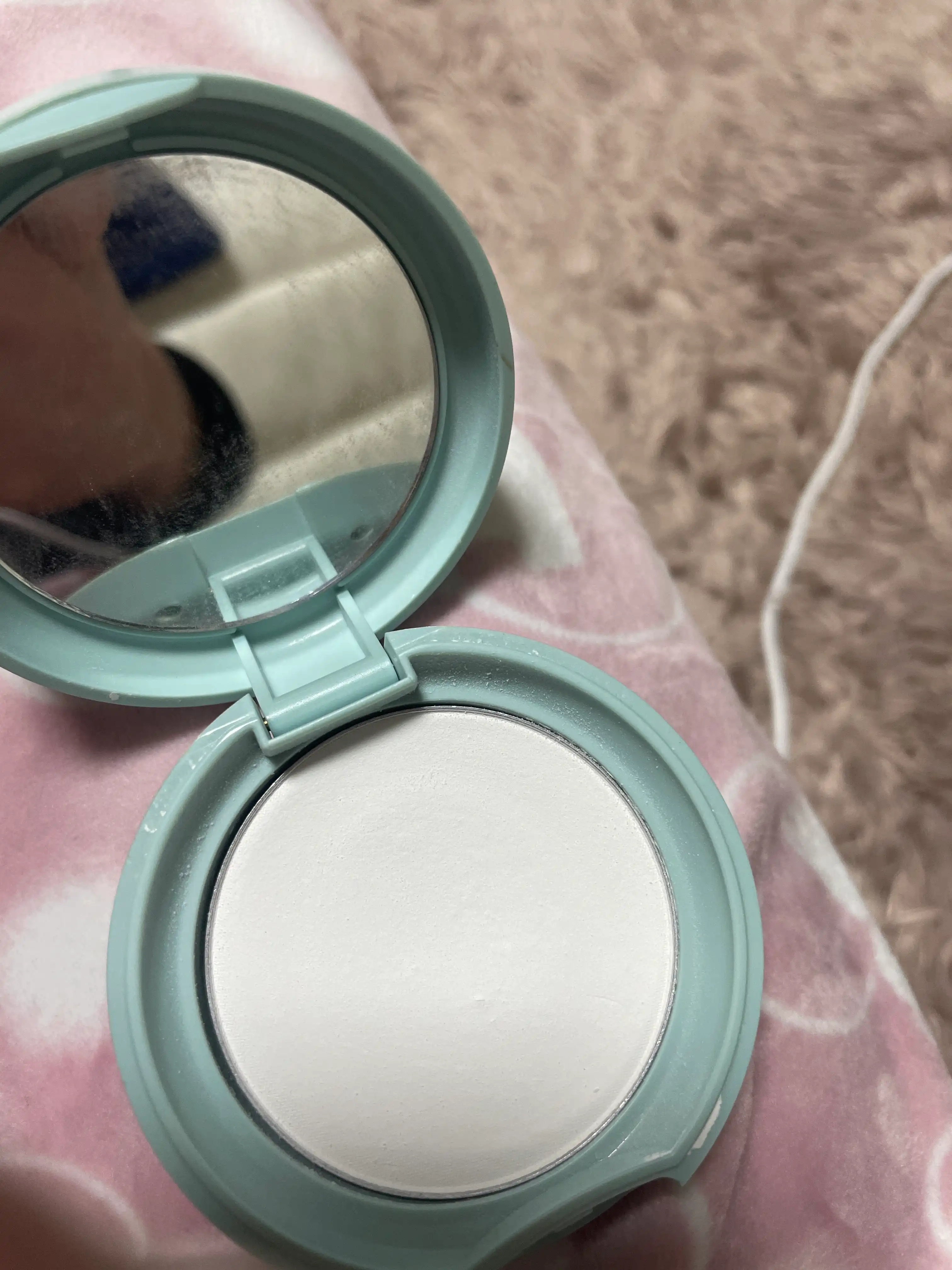 언니의파우치 리뷰 이미지 2 - [노세범 미네랄 팩트]