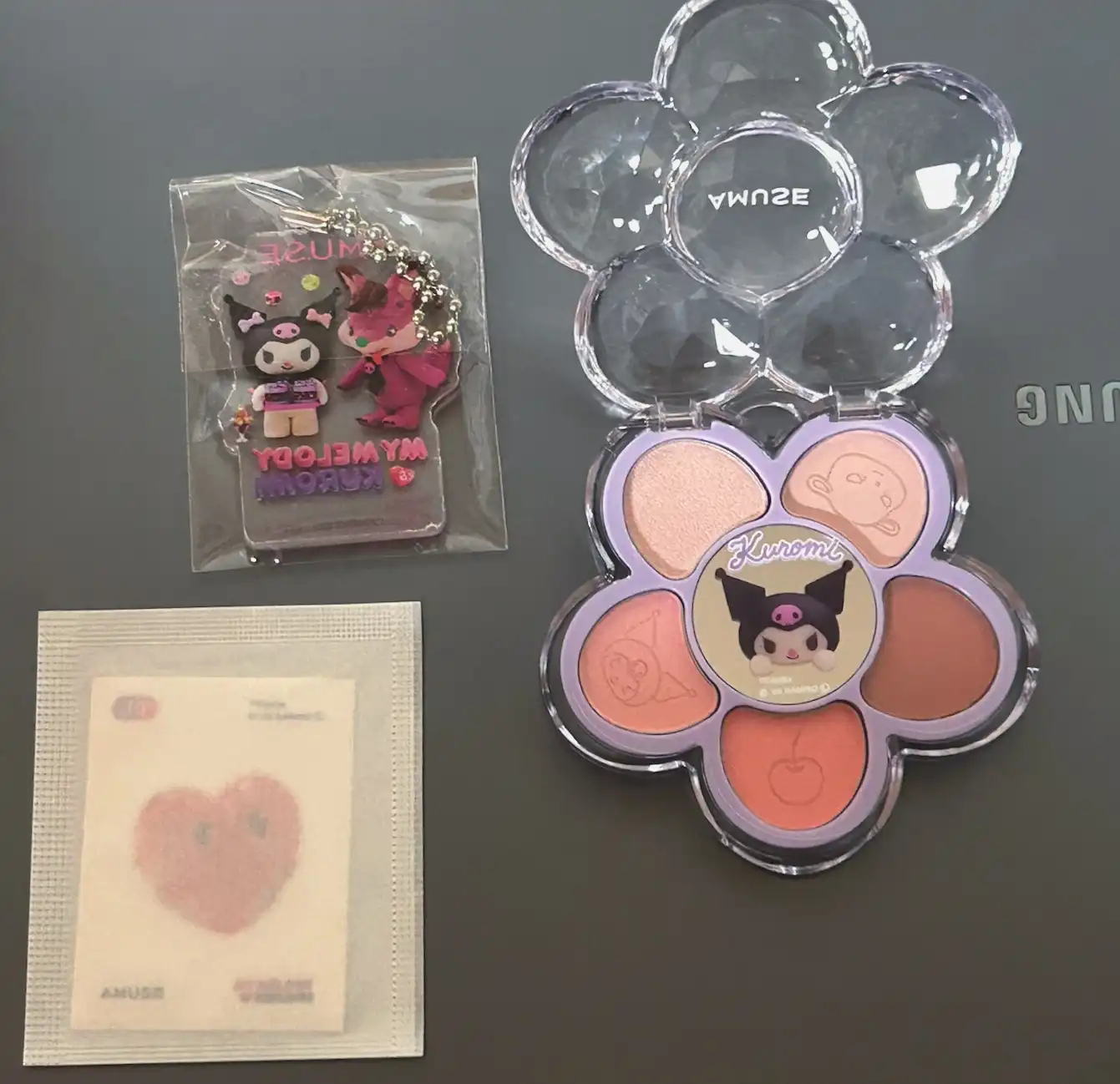 언니의파우치 리뷰 이미지 2 - [(마이멜로디&쿠로미 에디션) 꽃 아이 팔레트]
