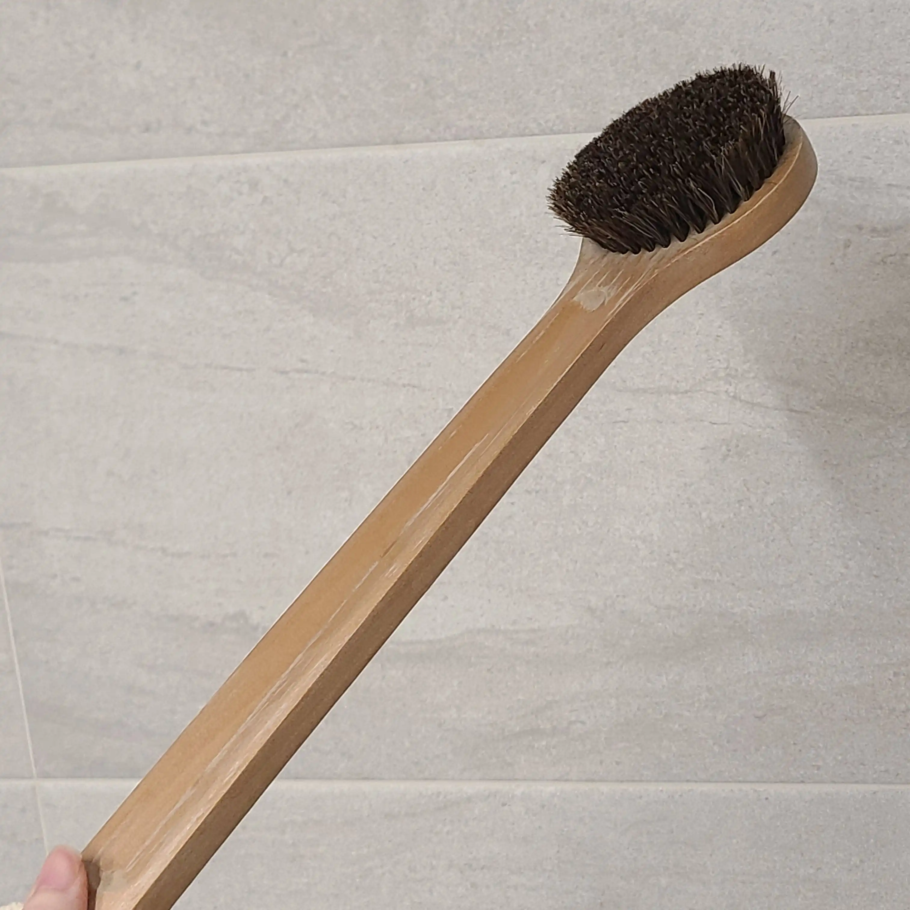 언니의파우치 리뷰 이미지 - [내추럴 우드 마사지 바디 브러쉬 [부드러운 모]]