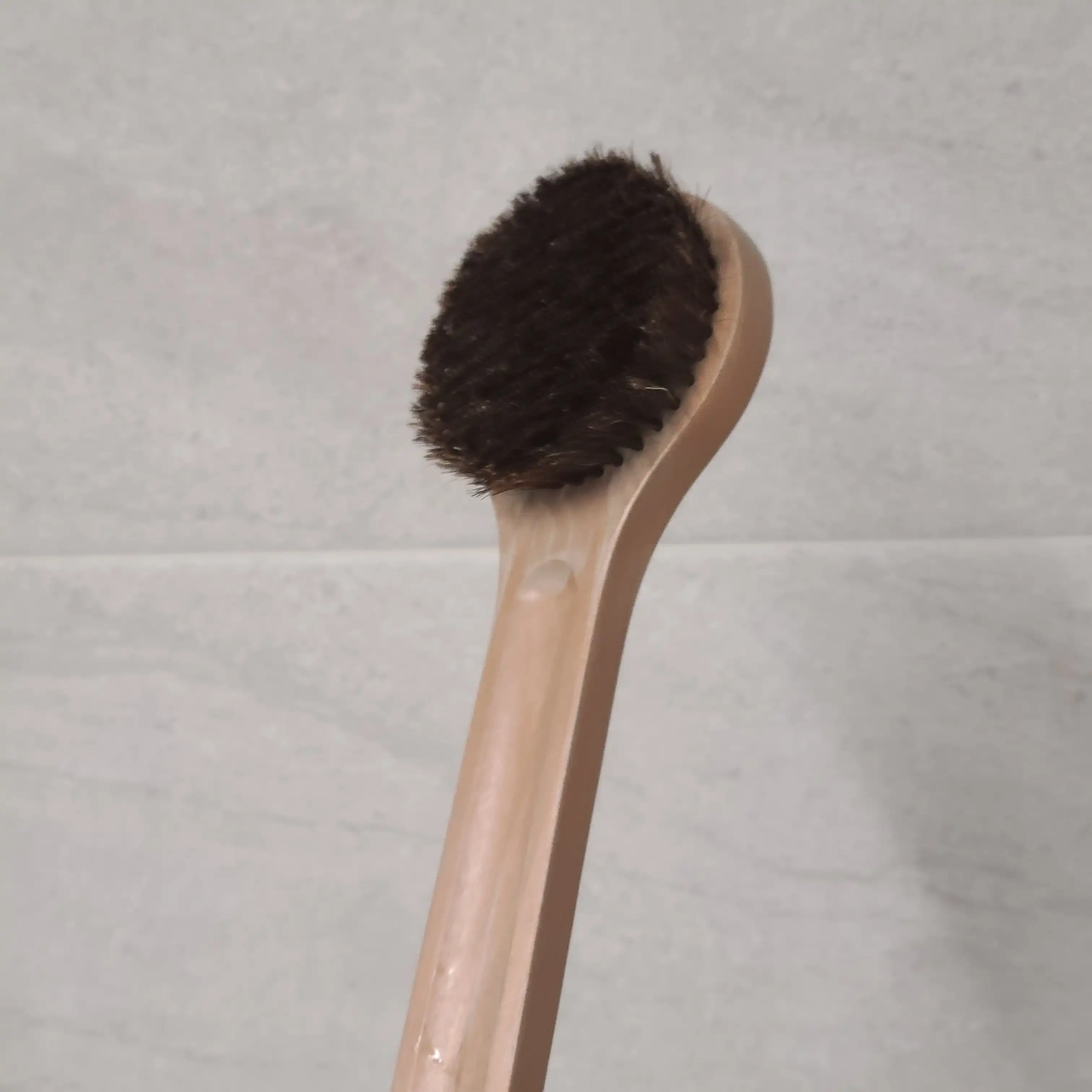 언니의파우치 리뷰 이미지 2 - [내추럴 우드 마사지 바디 브러쉬 [부드러운 모]]