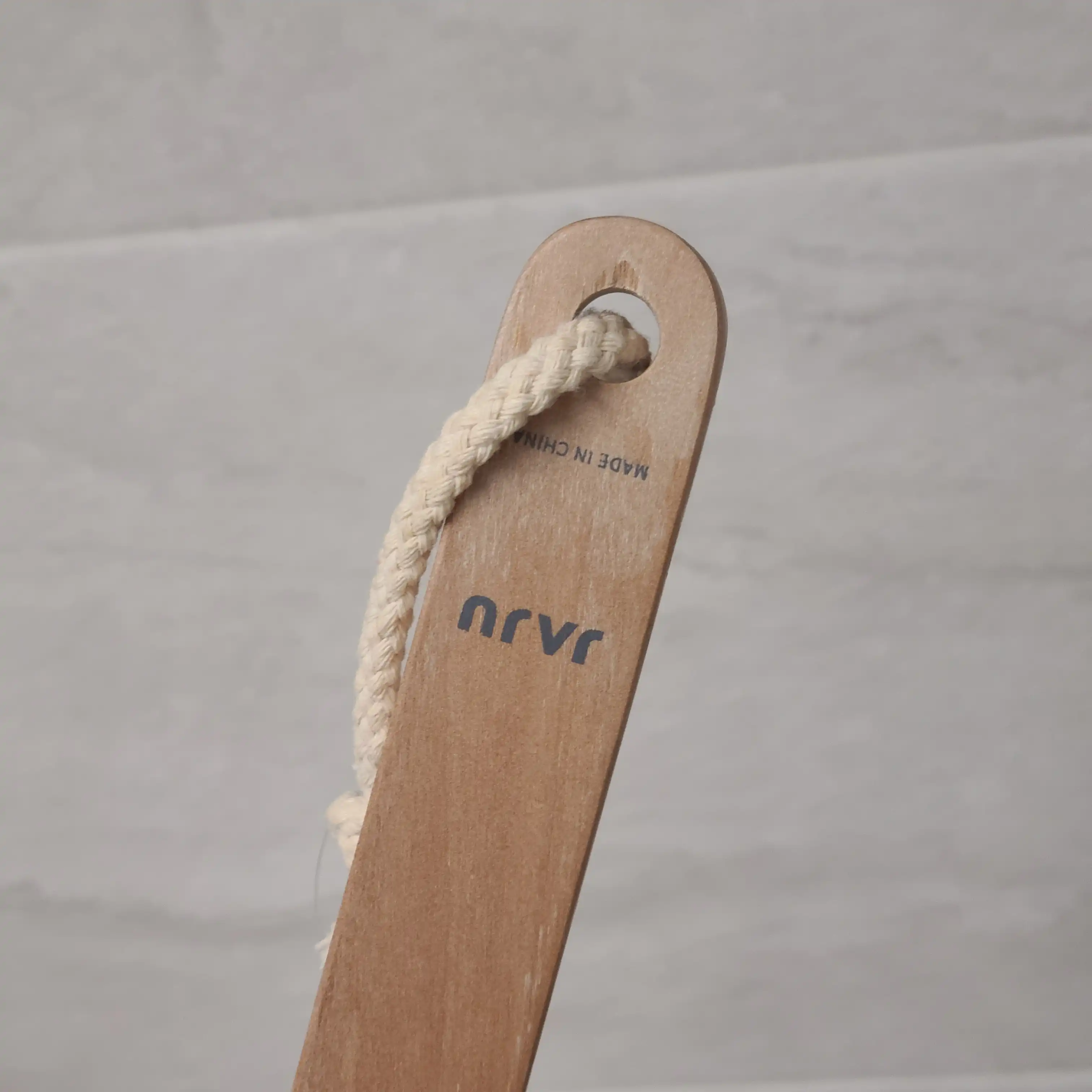 언니의파우치 리뷰 이미지 3 - [내추럴 우드 마사지 바디 브러쉬 [부드러운 모]]