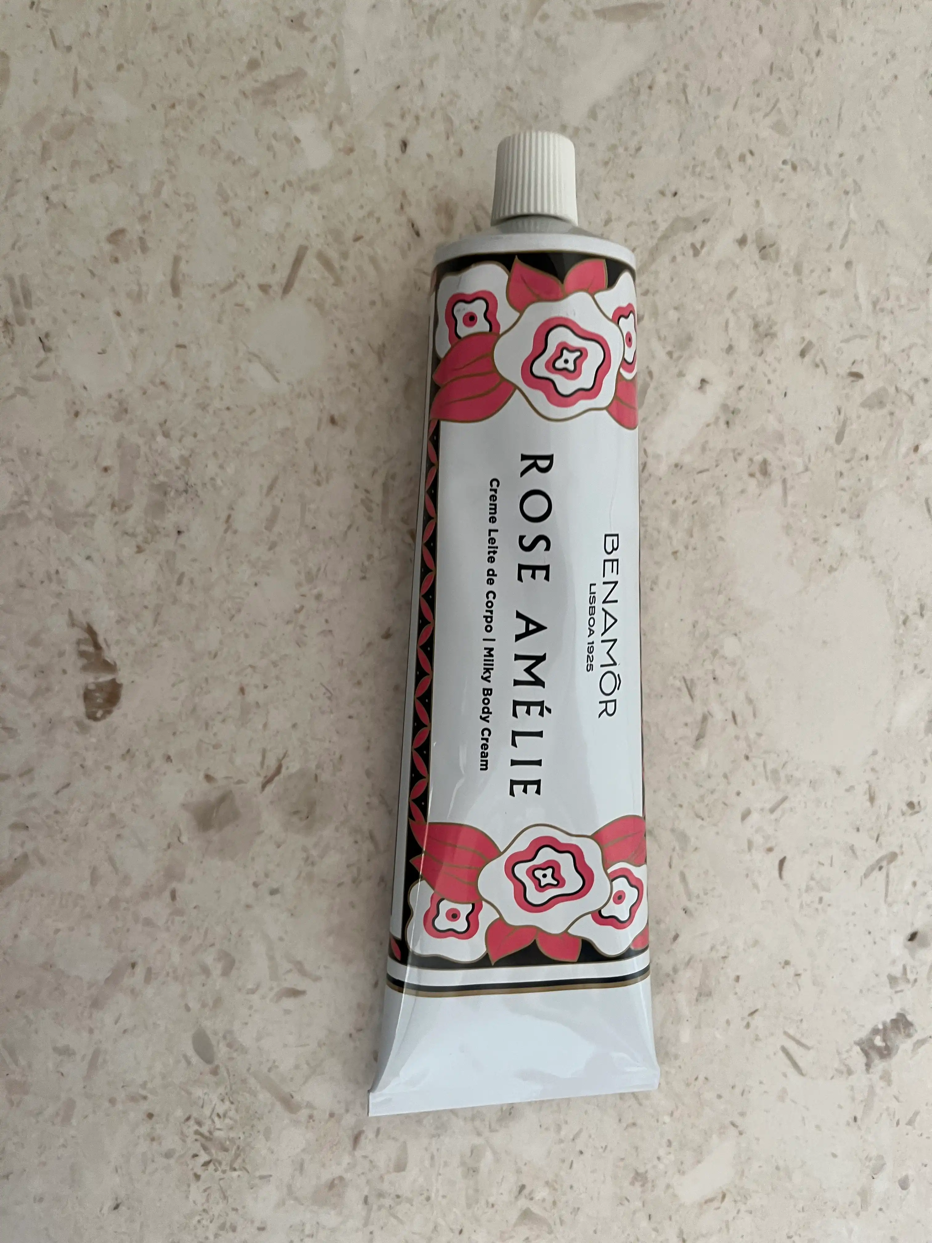 언니의파우치 리뷰 이미지 - [로즈 아멜리 밀키 바디크림]