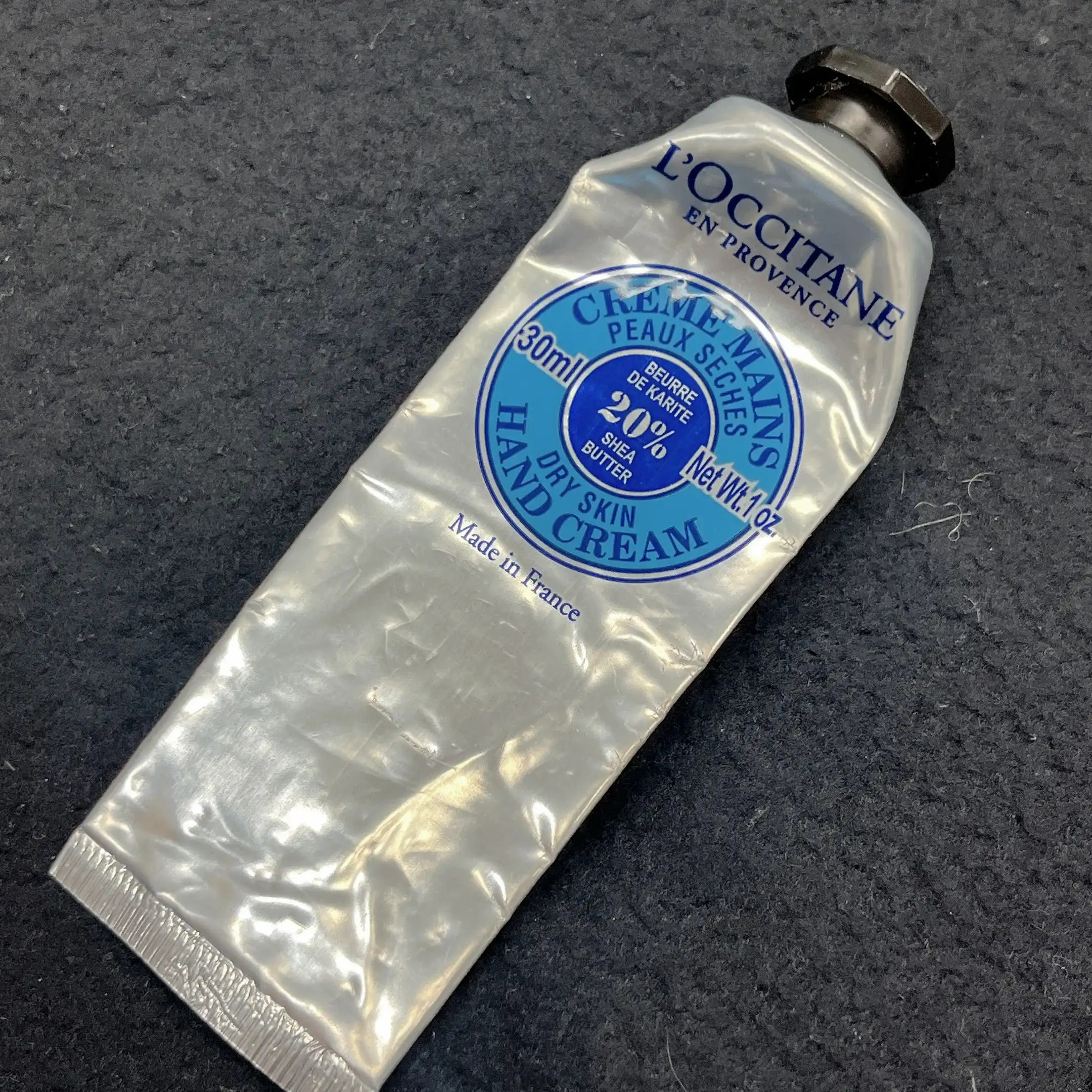 언니의파우치 리뷰 이미지 - [2021 홀리데이 시어 드라이 스킨 핸드 크림]