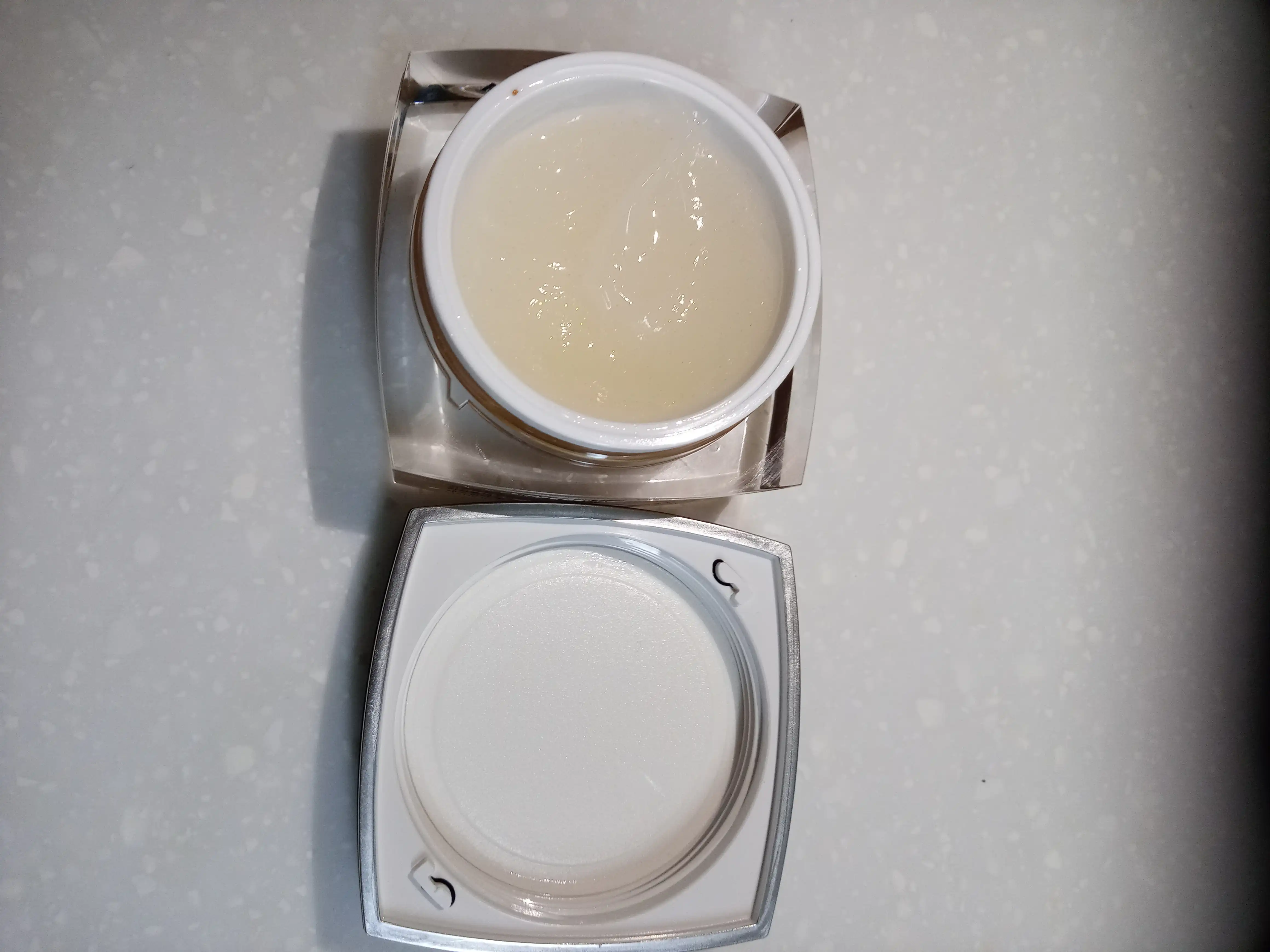 언니의파우치 리뷰 이미지 2 - [프리스티지 프렌치 에스카르고 리페어 크림]