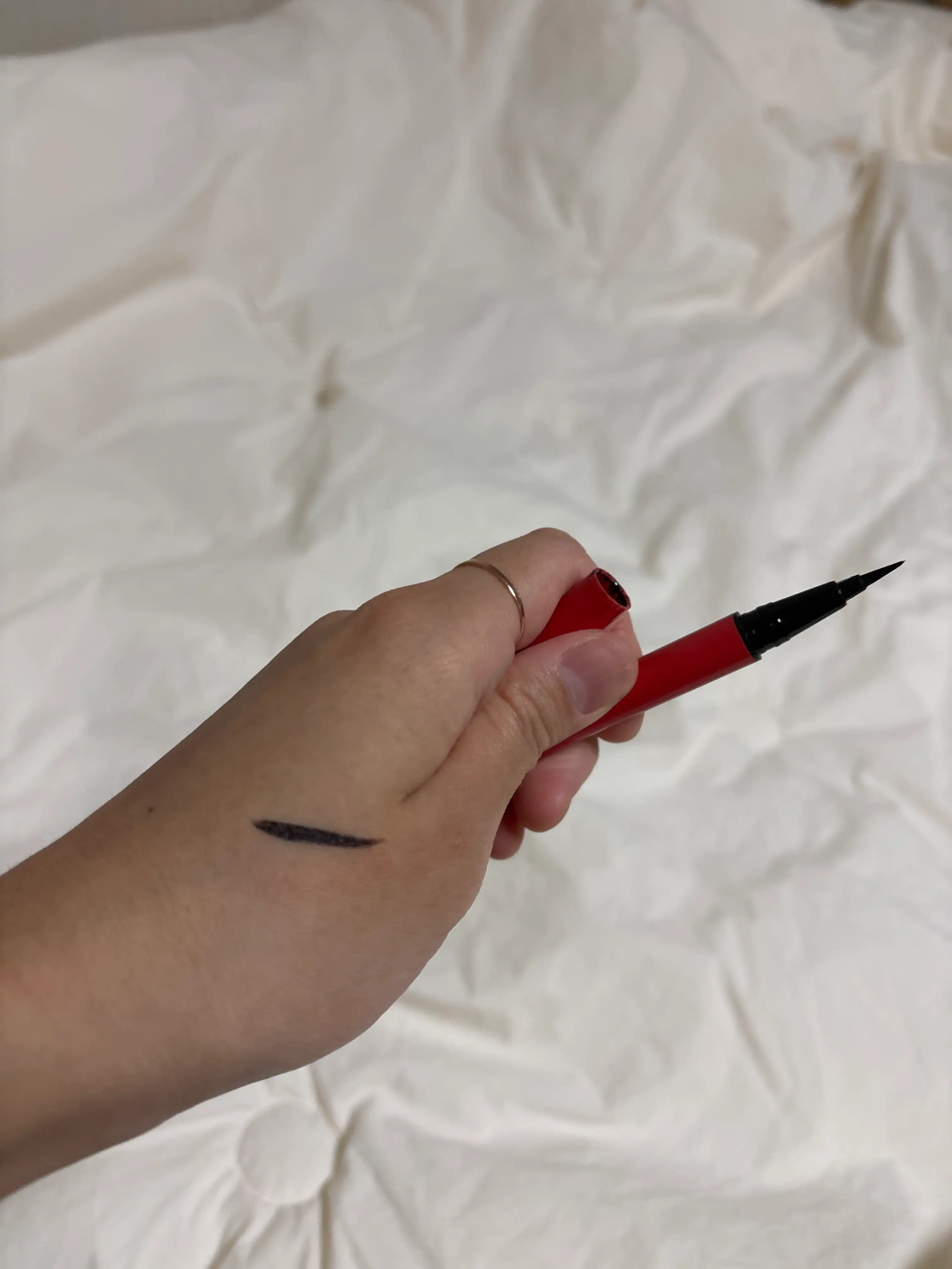 언니의파우치 리뷰 이미지 2 - [렛츠 픽싱 펜 아이라이너]